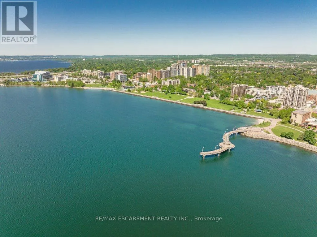 19 - 2086 GHENT AVENUE