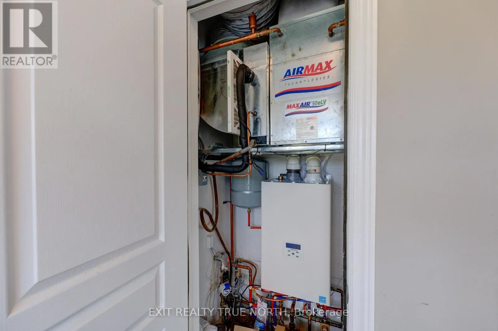 205 - 457 PLAINS ROAD E