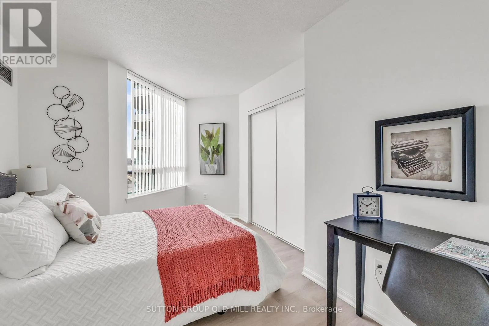 1505 - 550 WEBB DRIVE