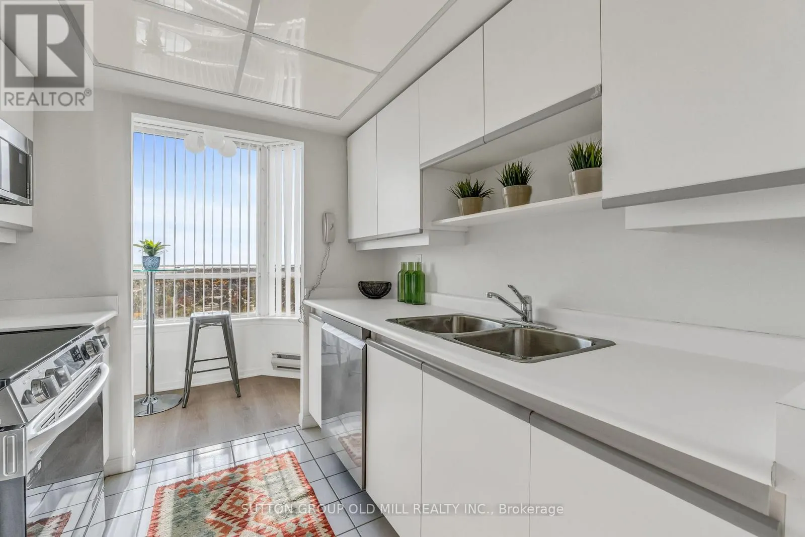 1505 - 550 WEBB DRIVE