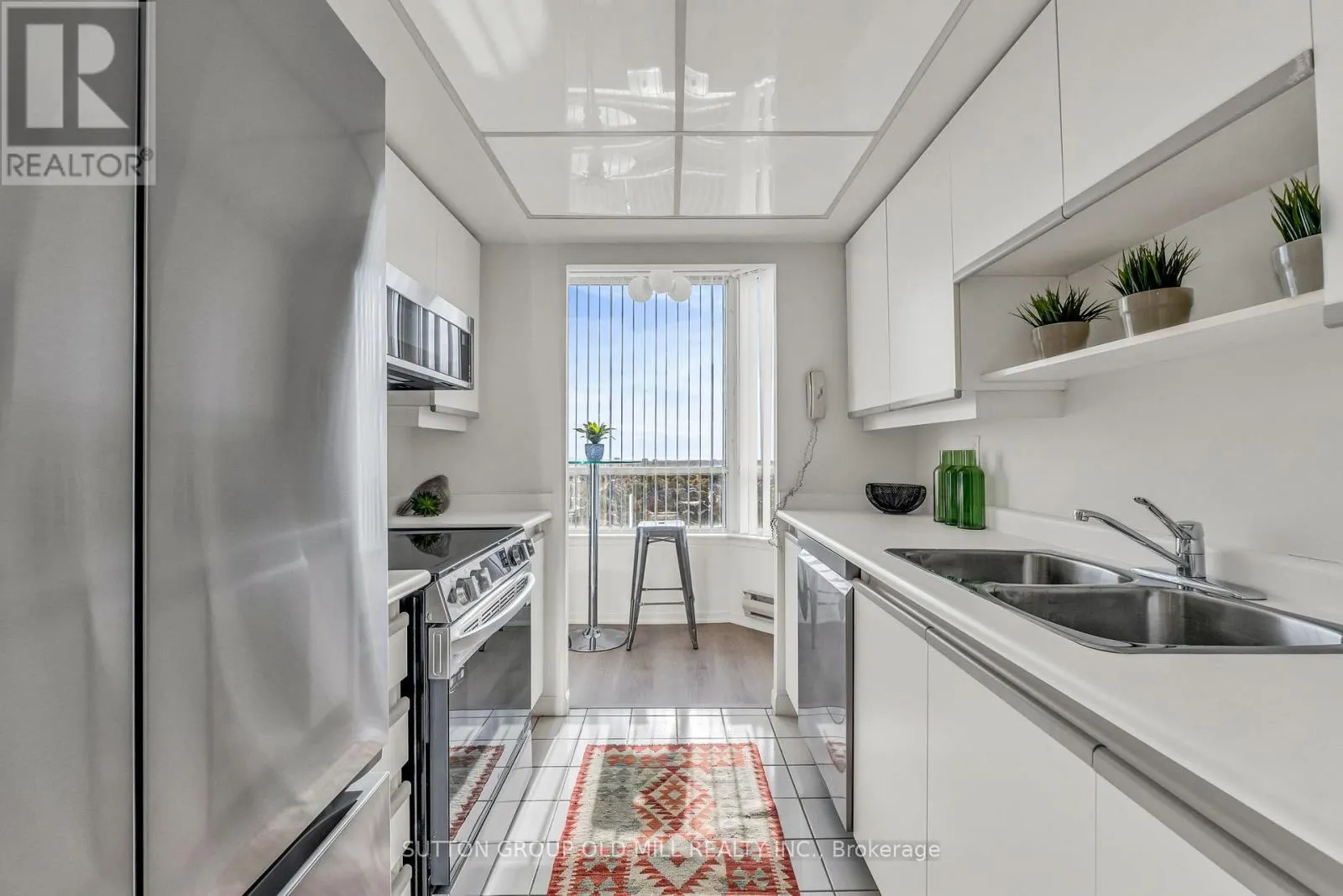 1505 - 550 WEBB DRIVE