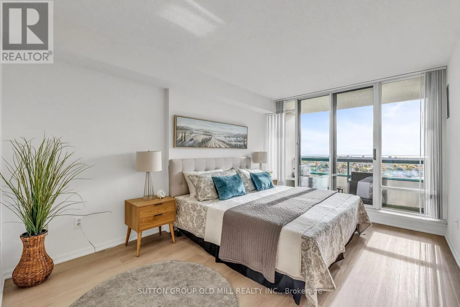 1505 - 550 WEBB DRIVE