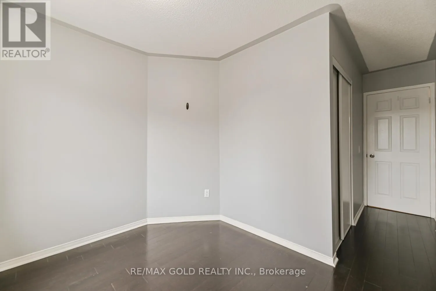 14 - 50 STRATHAVEN DRIVE