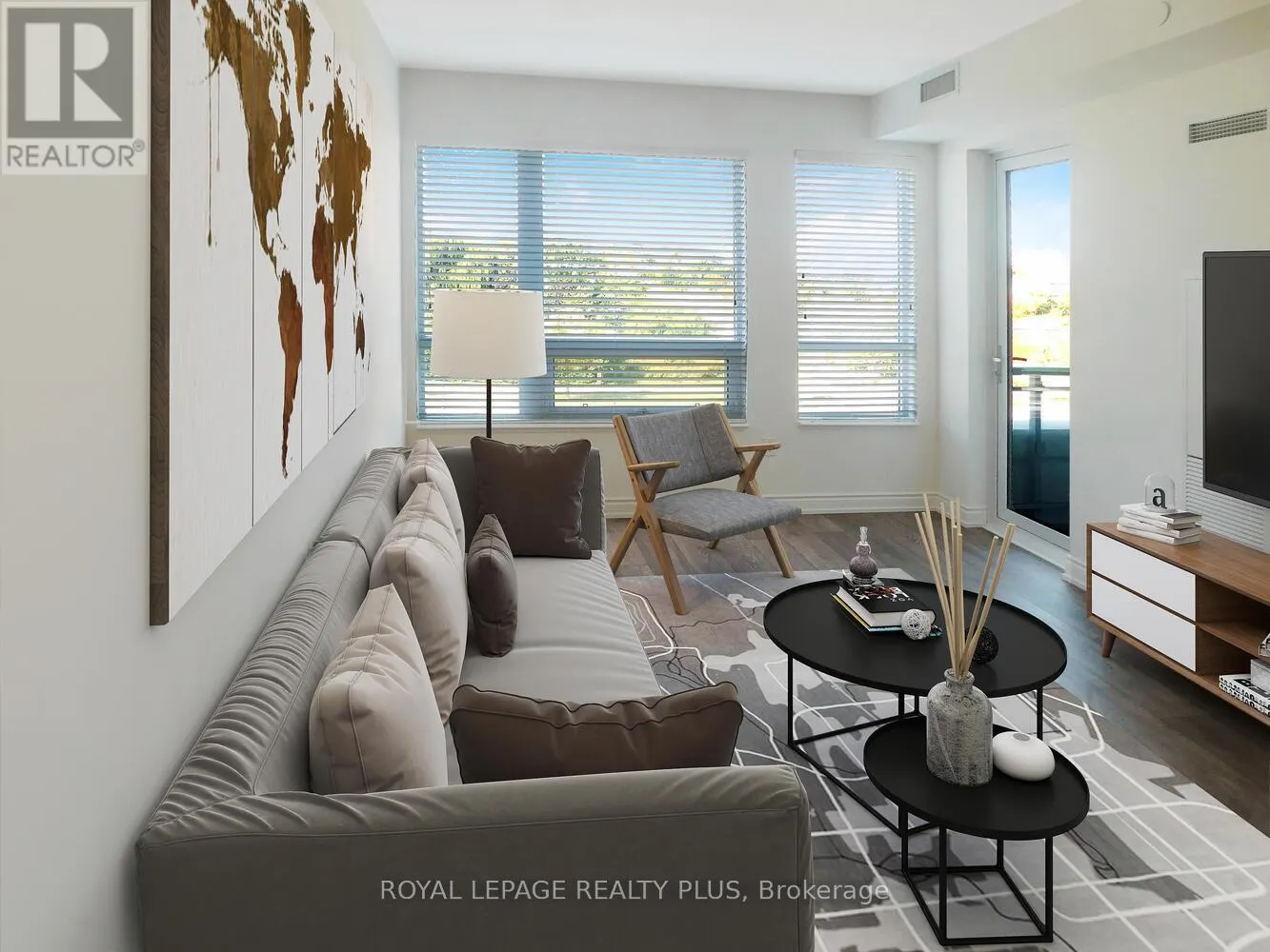 208 - 1050 MAIN STREET E