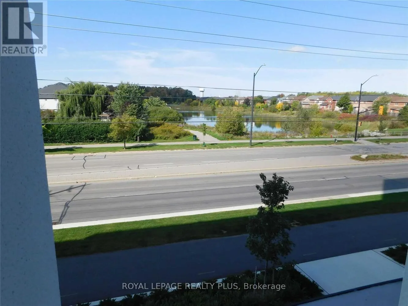 208 - 1050 MAIN STREET E