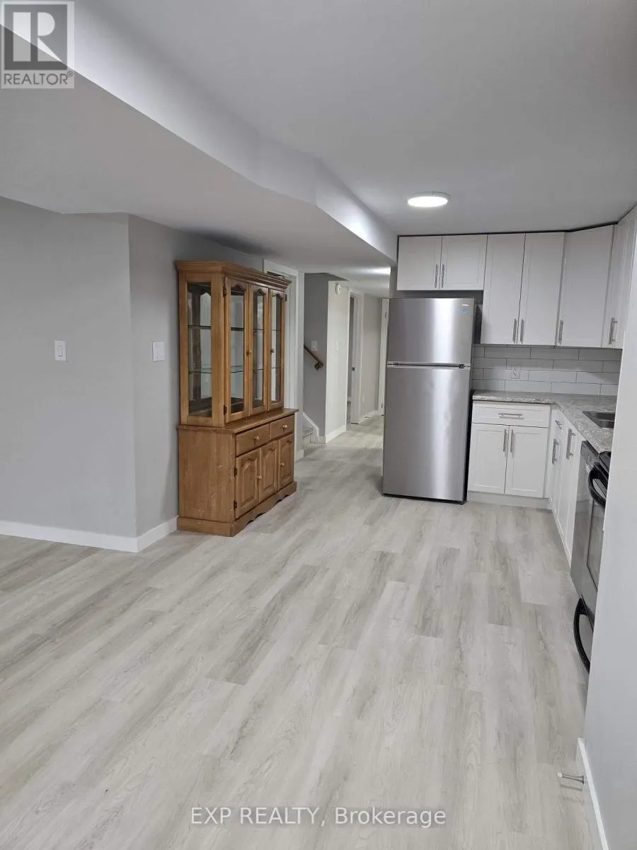 LOWER LEVEL - 87 WELLINGTON STREET E