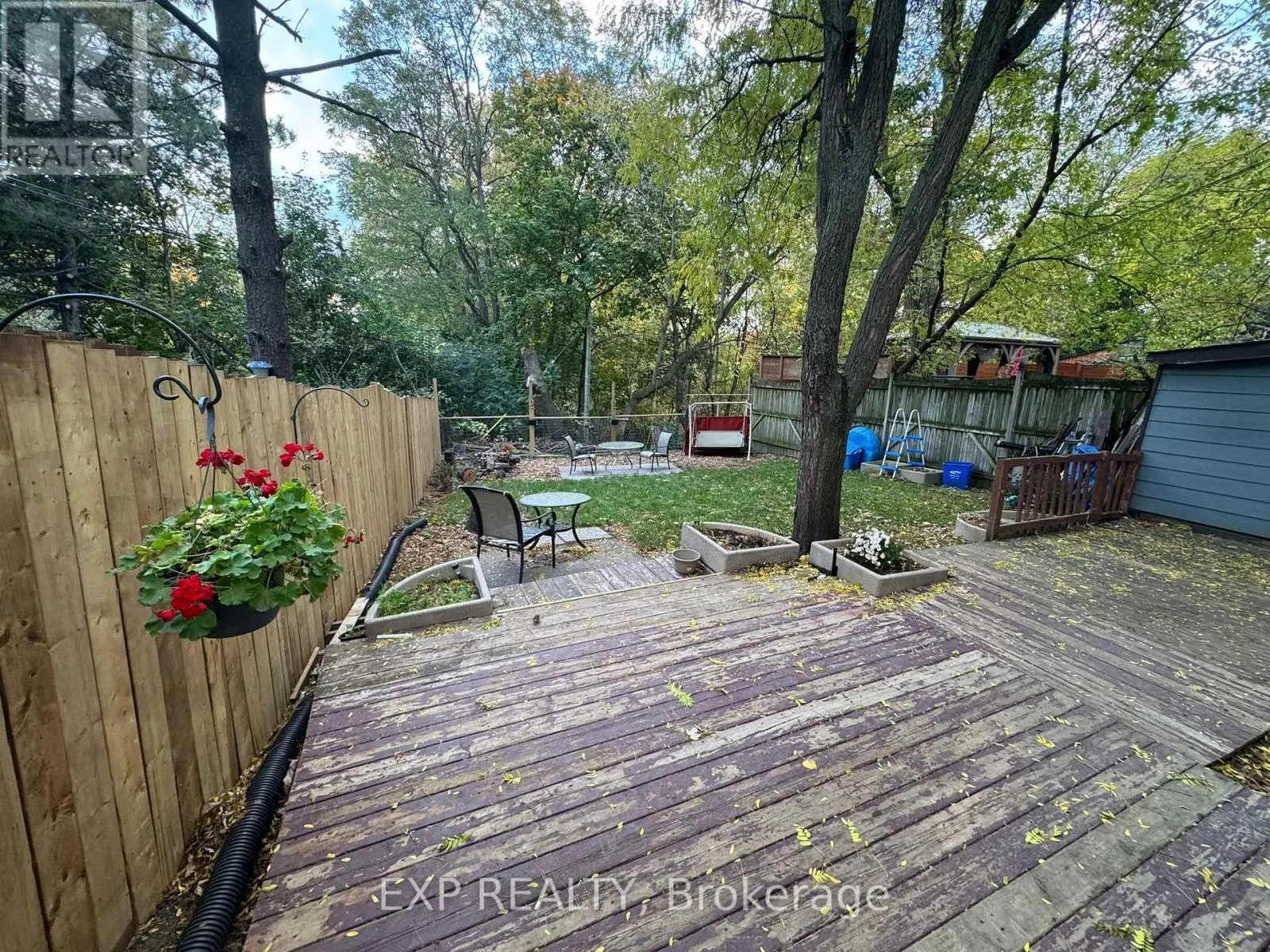 LOWER LEVEL - 87 WELLINGTON STREET E