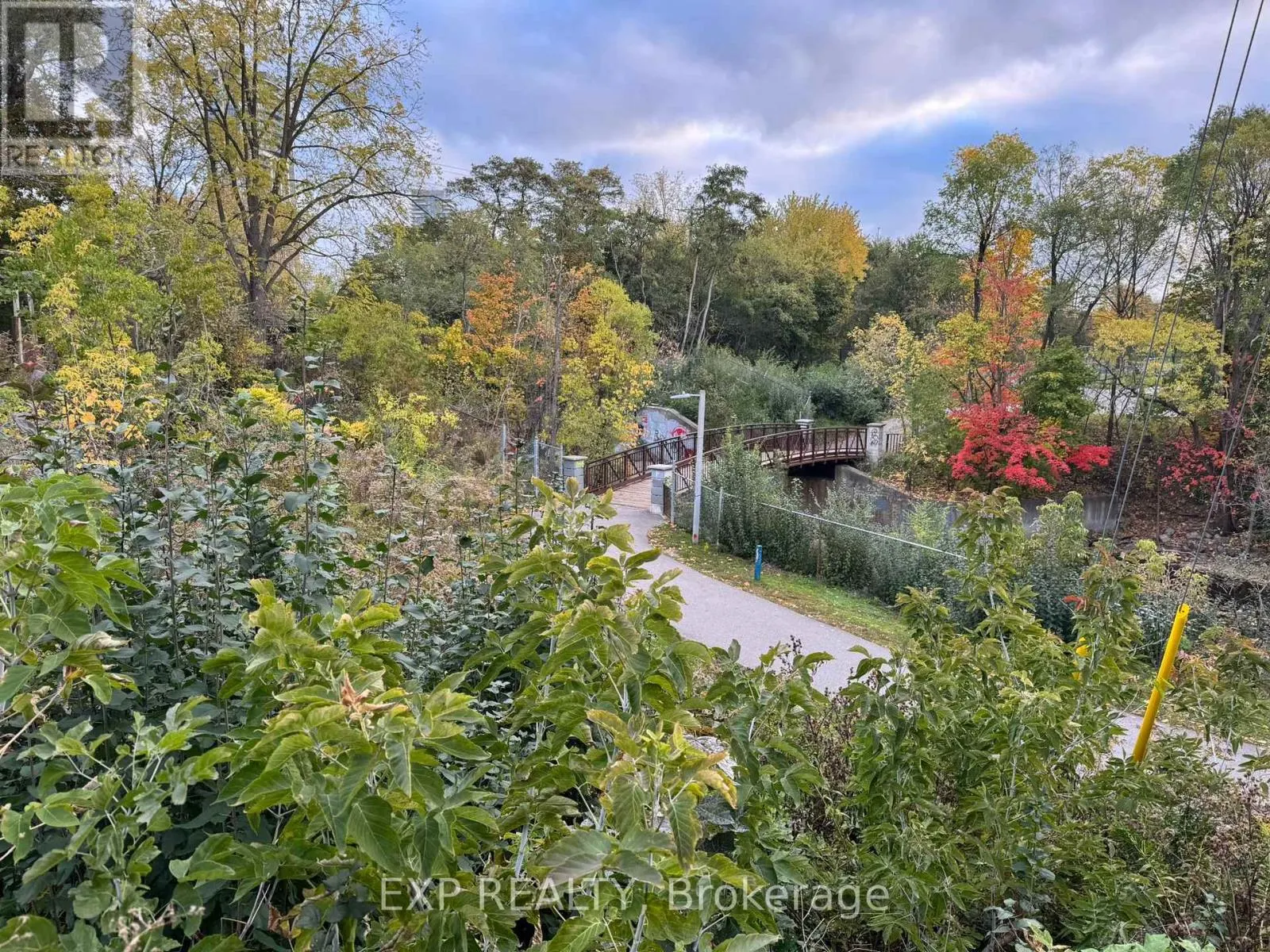 LOWER LEVEL - 87 WELLINGTON STREET E