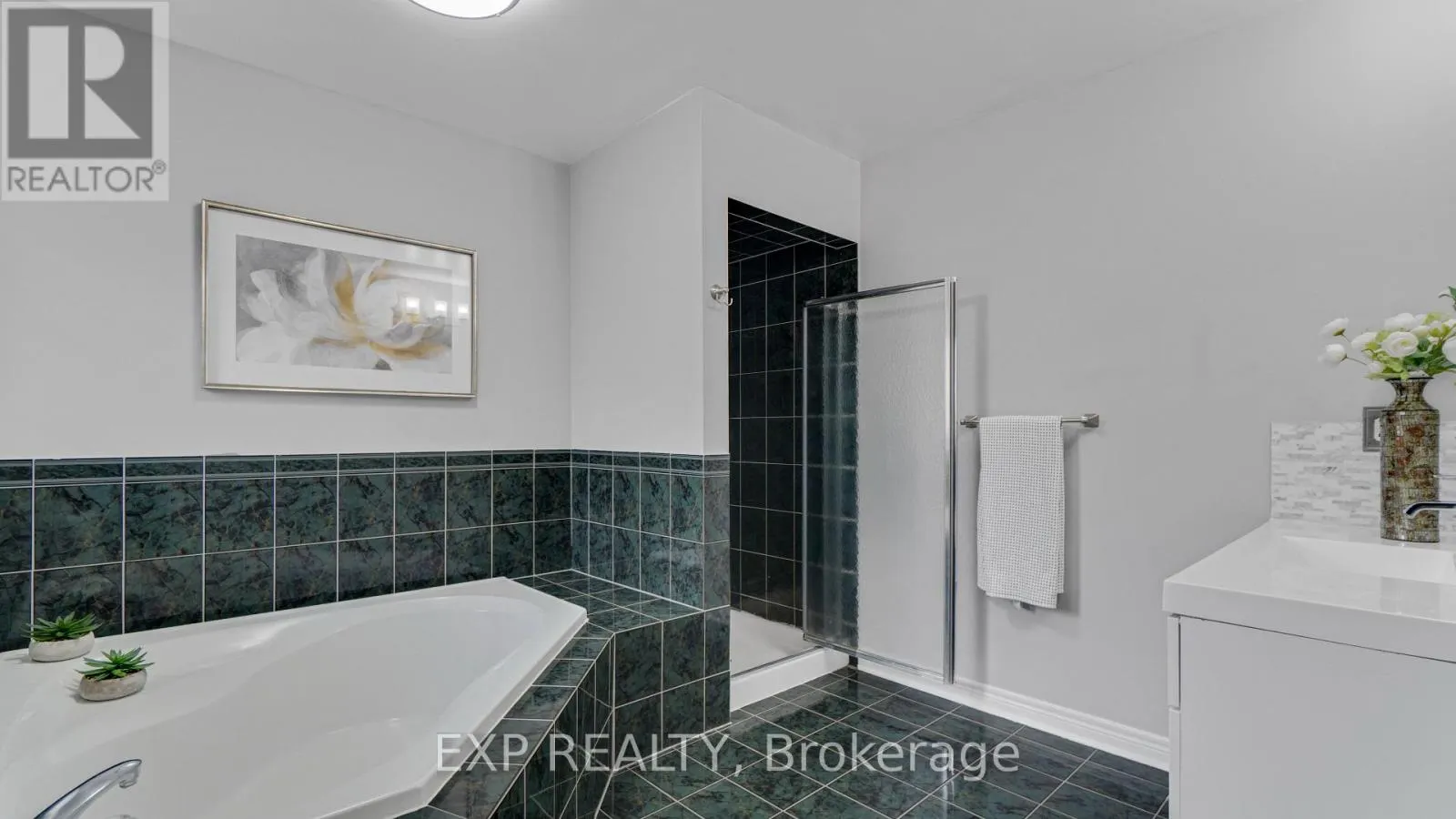 7159 SPYGLASS CRESCENT