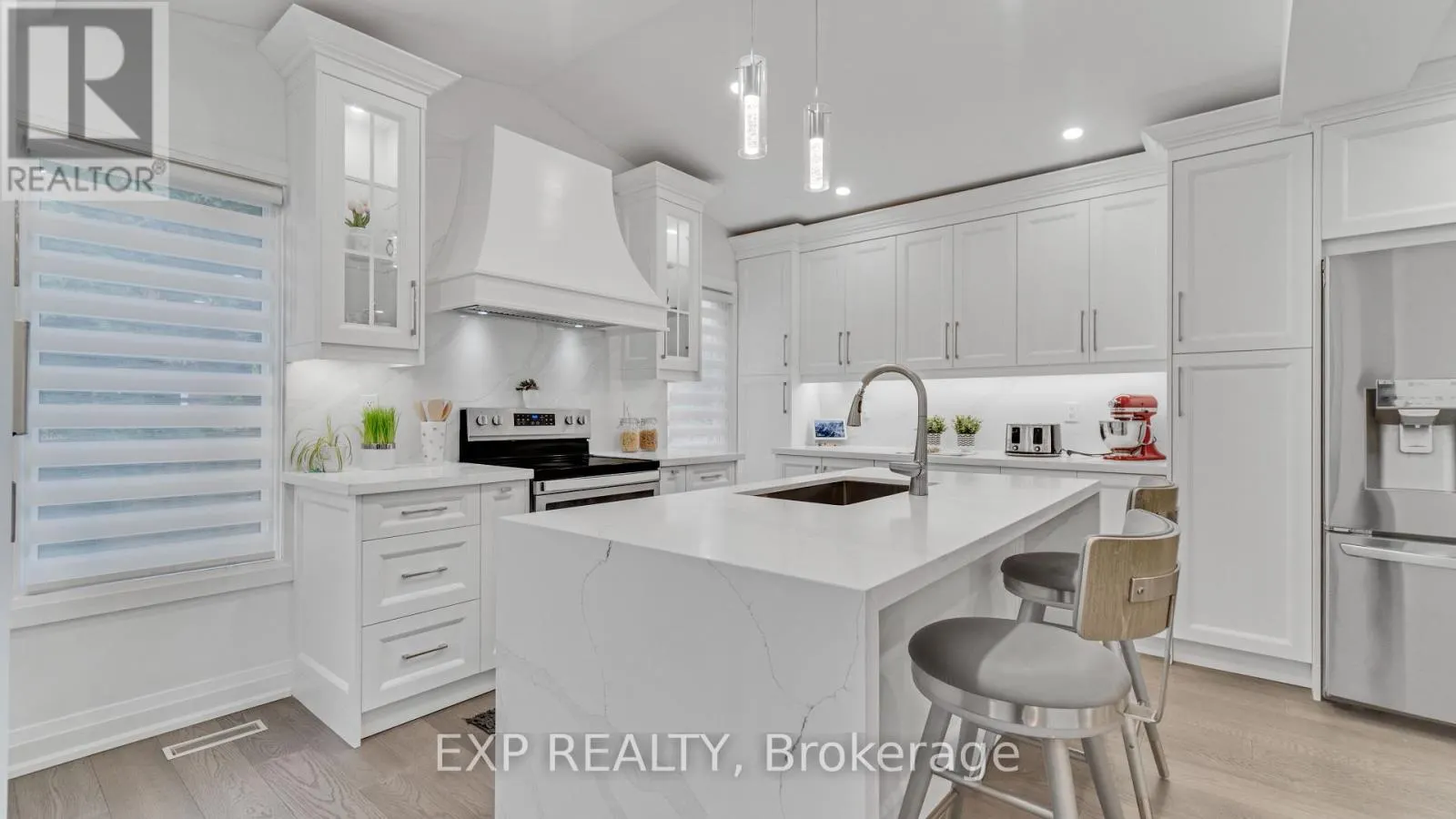 7159 SPYGLASS CRESCENT