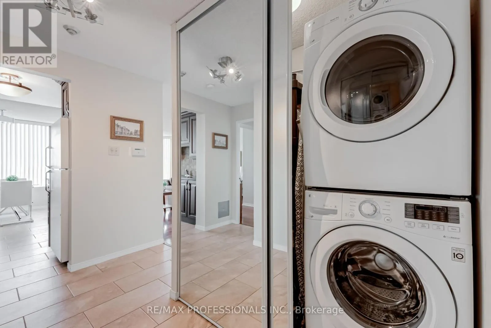 1703 - 700 CONSTELLATION DRIVE