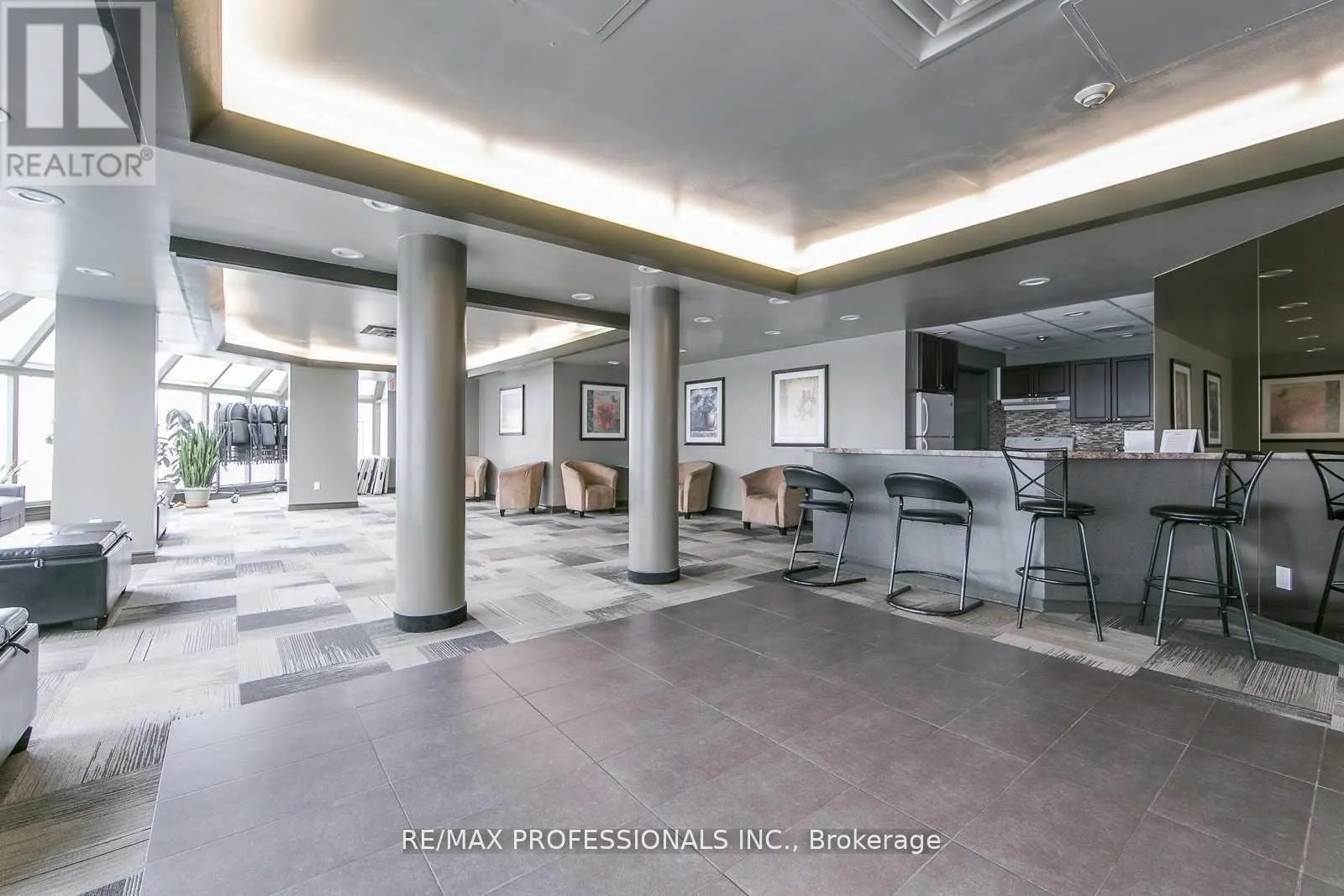 1703 - 700 CONSTELLATION DRIVE