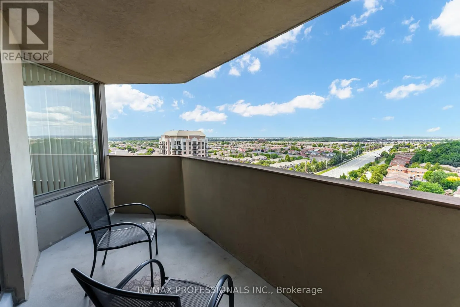 1703 - 700 CONSTELLATION DRIVE