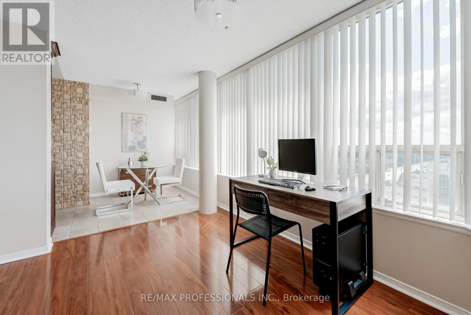 1703 - 700 CONSTELLATION DRIVE