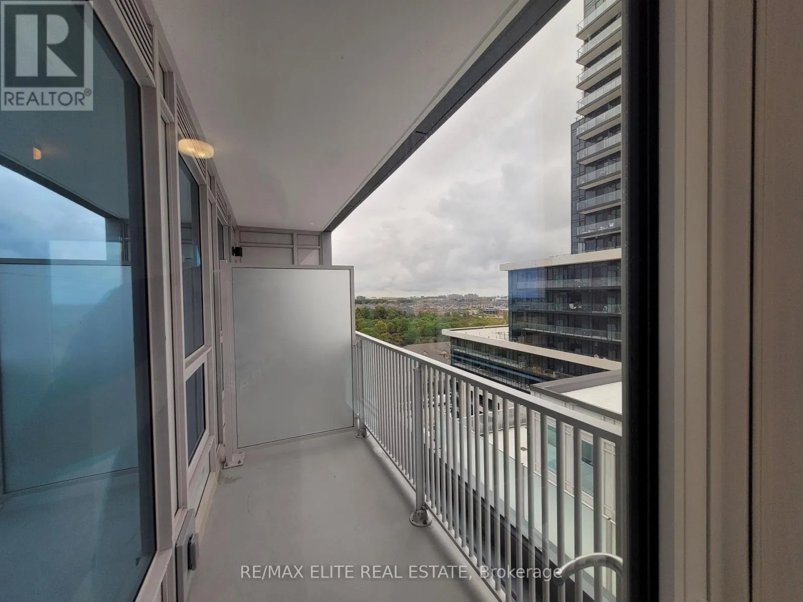 1104 - 3240 WILLIAM COLTSON AVENUE