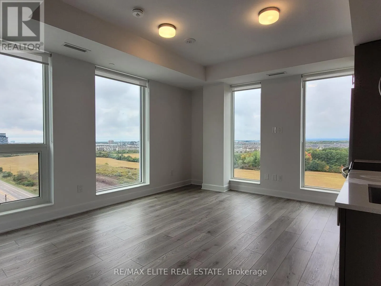 1104 - 3240 WILLIAM COLTSON AVENUE