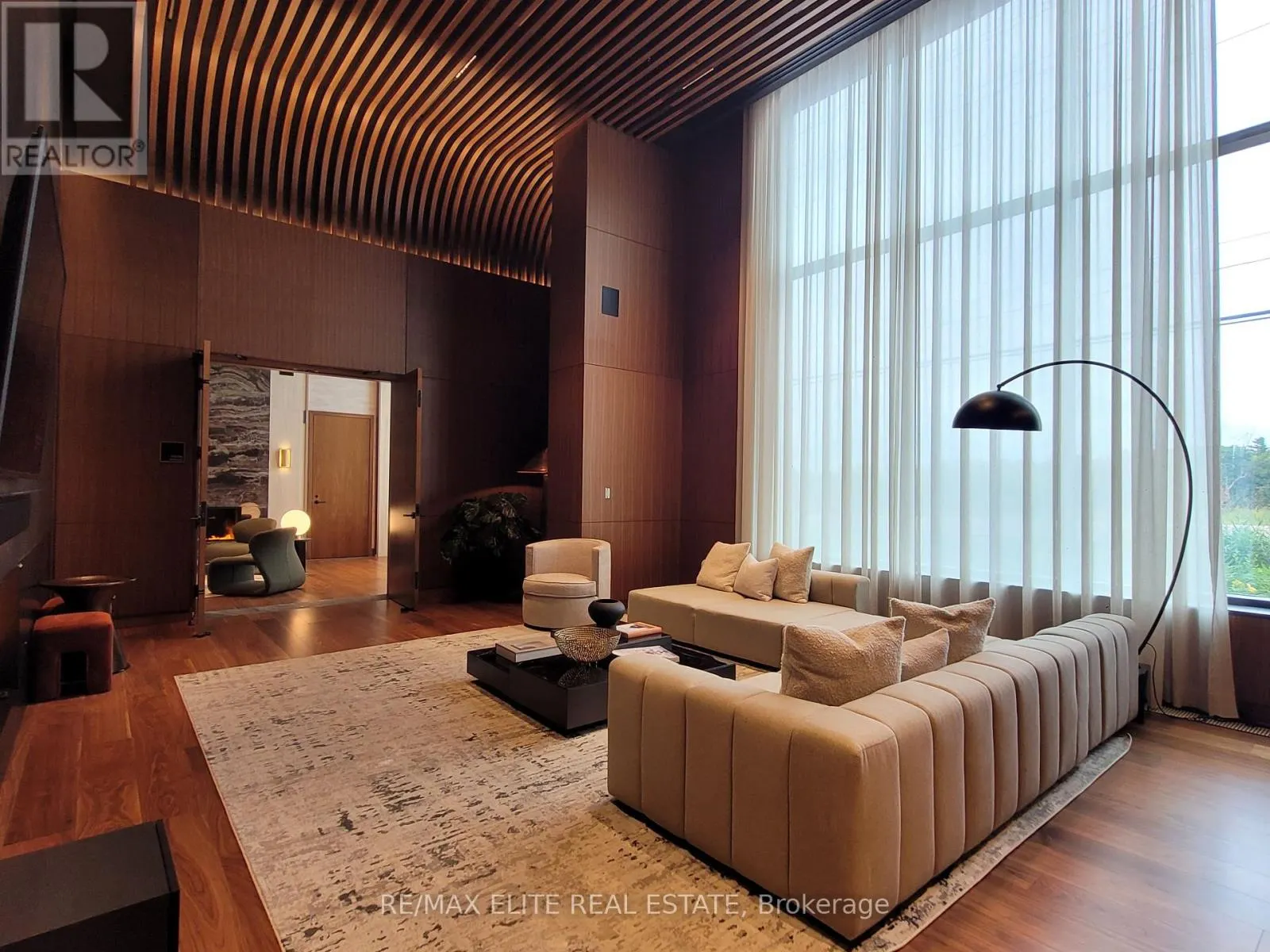 1104 - 3240 WILLIAM COLTSON AVENUE