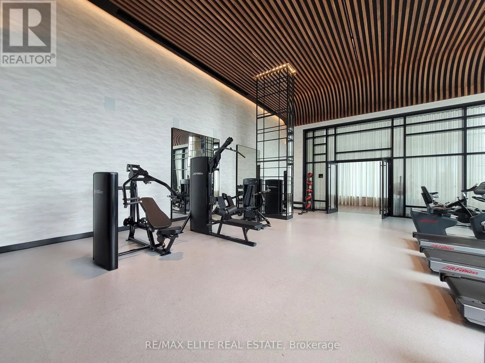 1104 - 3240 WILLIAM COLTSON AVENUE