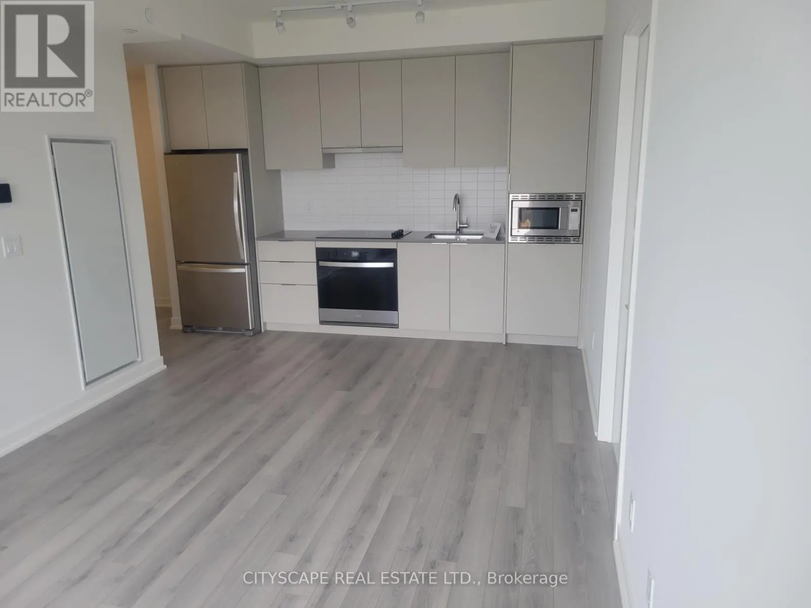 603 - 3071 TRAFALGAR ROAD