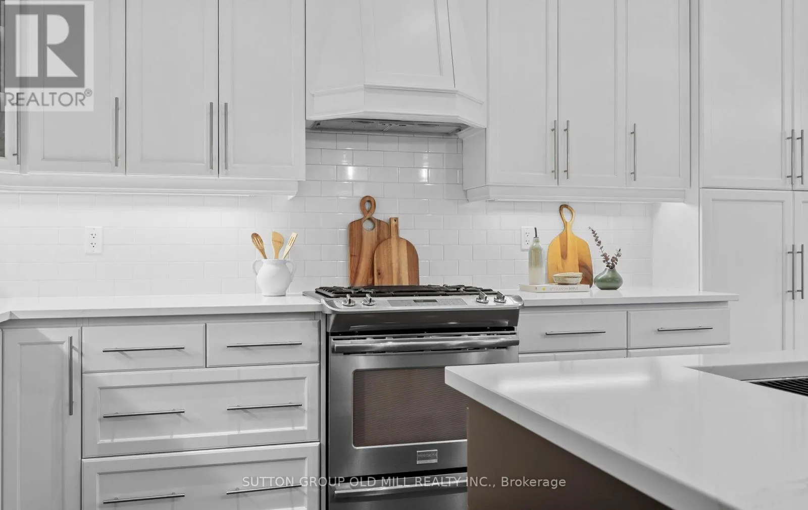 3304 STALYBRIDGE DRIVE