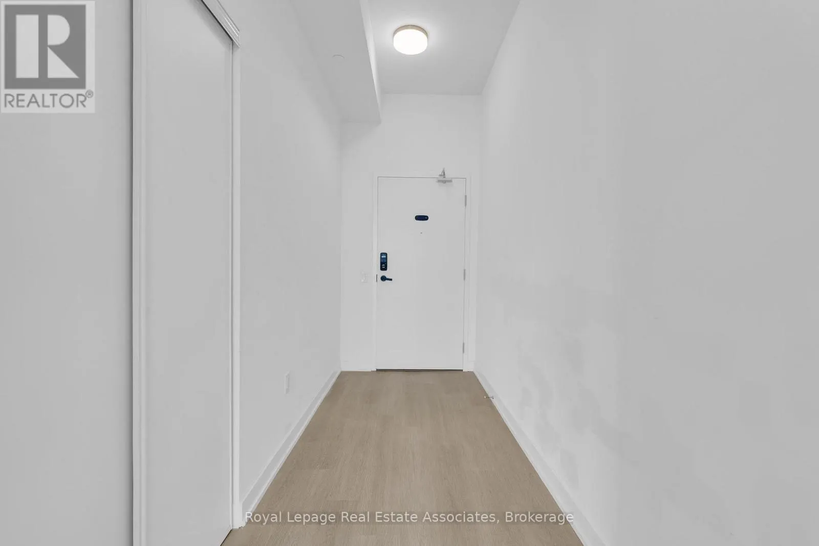 1909 - 3883 QUARTZ ROAD