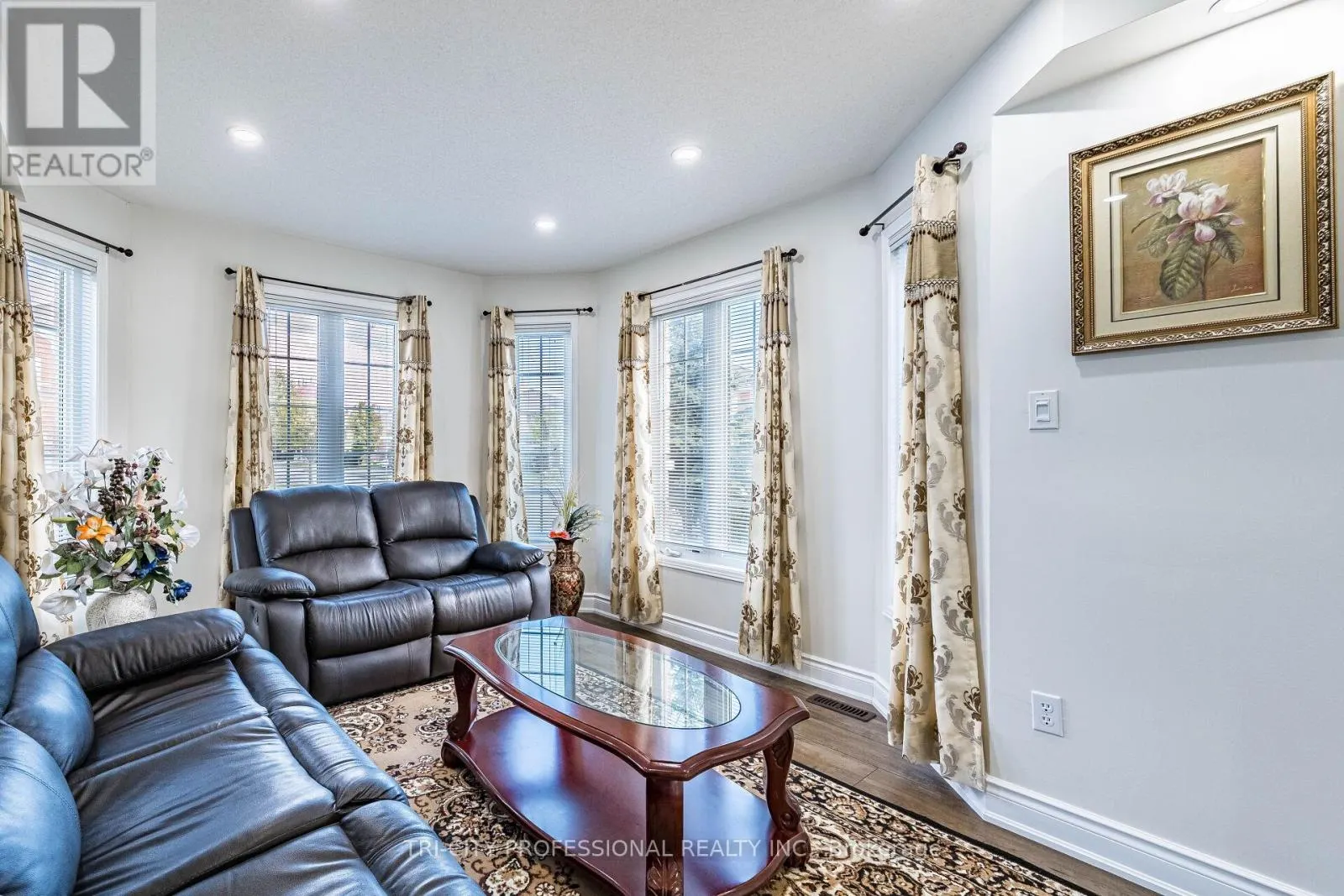 101 WILLIAMSON DRIVE