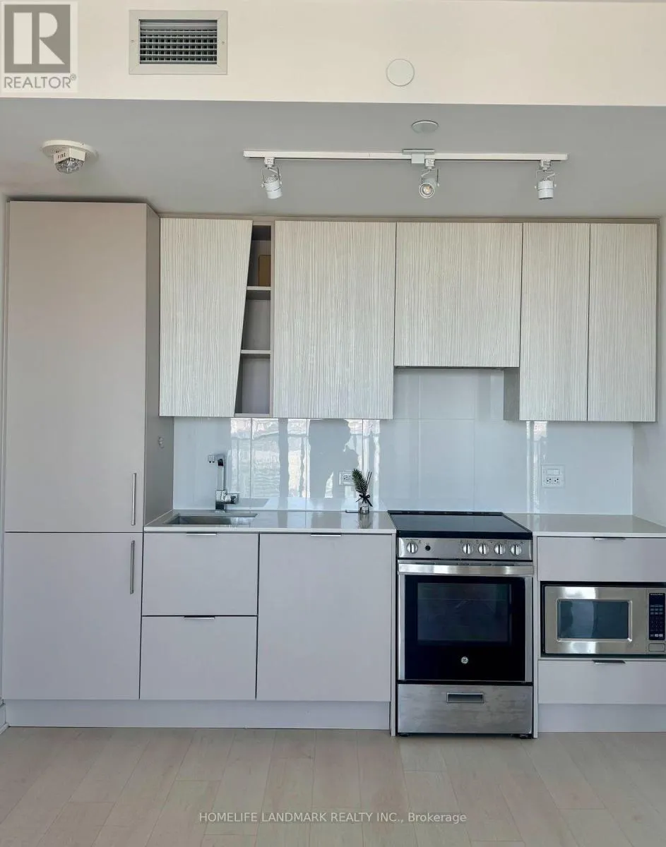 5401 - 3900 CONFEDERATION PARKWAY