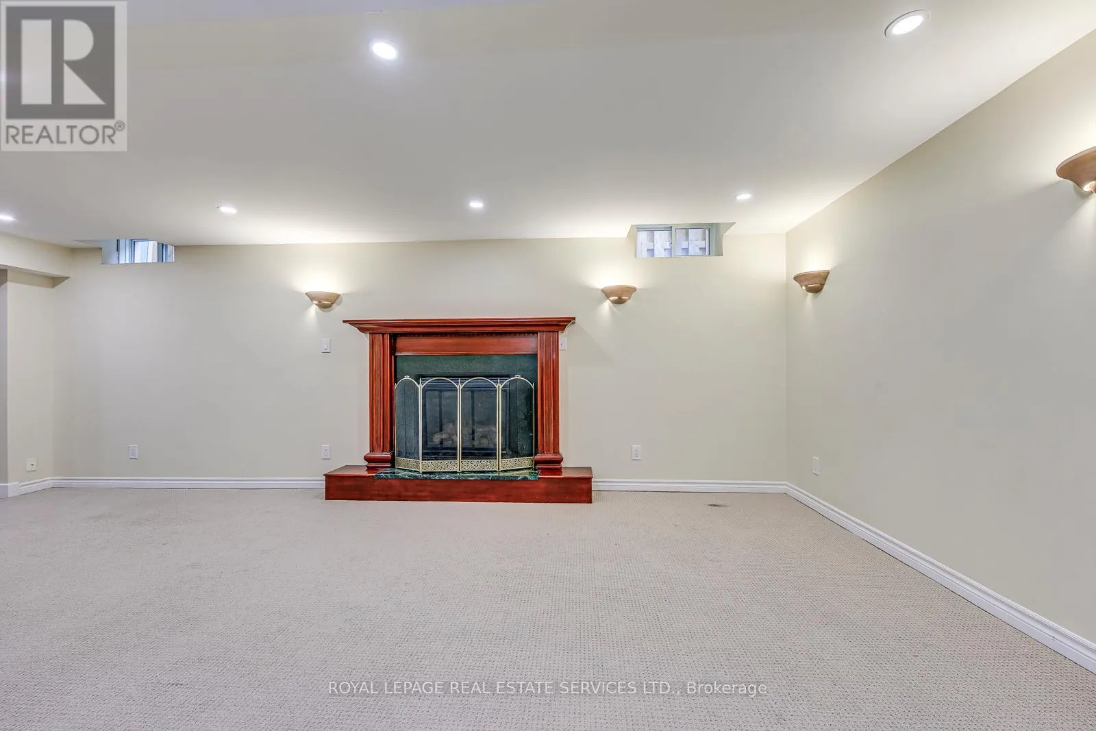 1366 FIELDCREST LANE