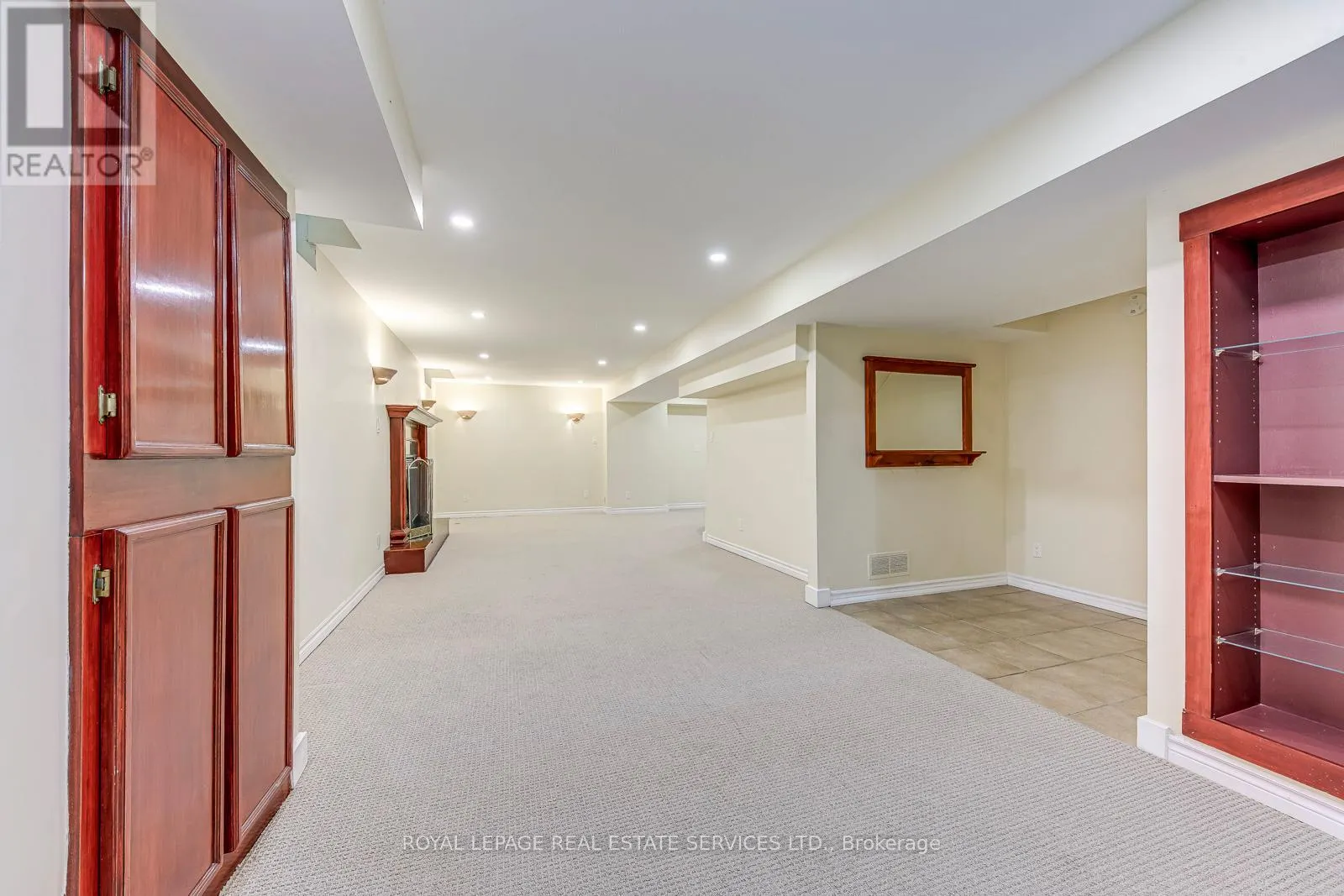 1366 FIELDCREST LANE