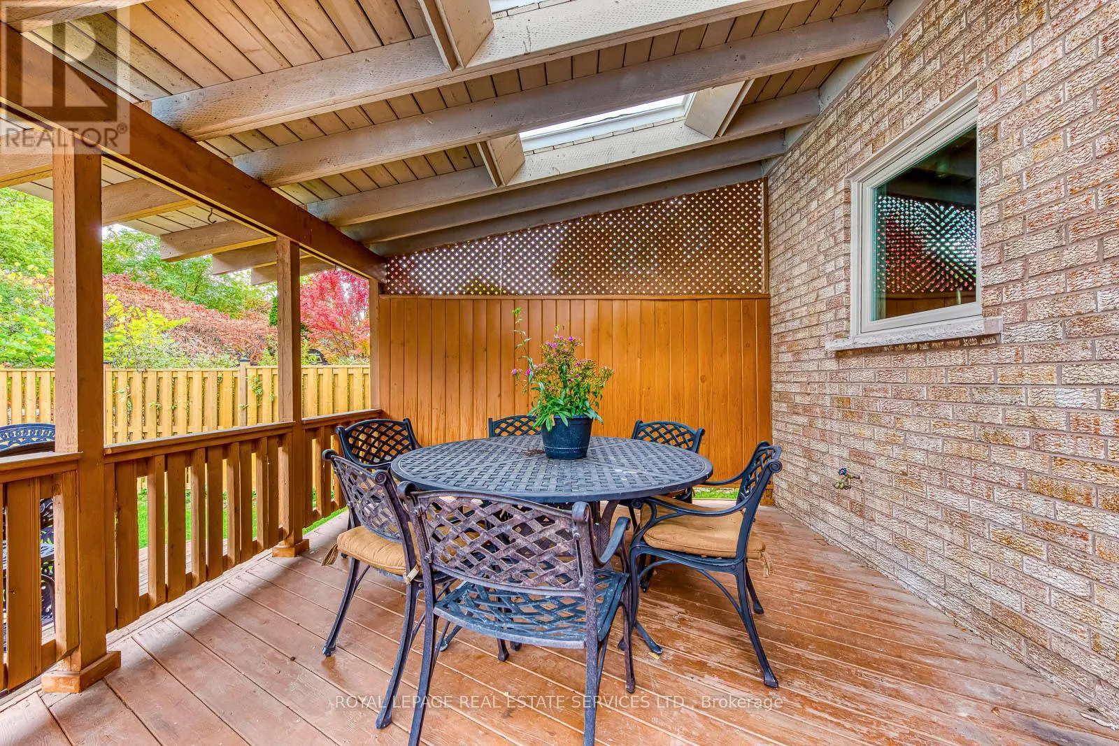 1366 FIELDCREST LANE