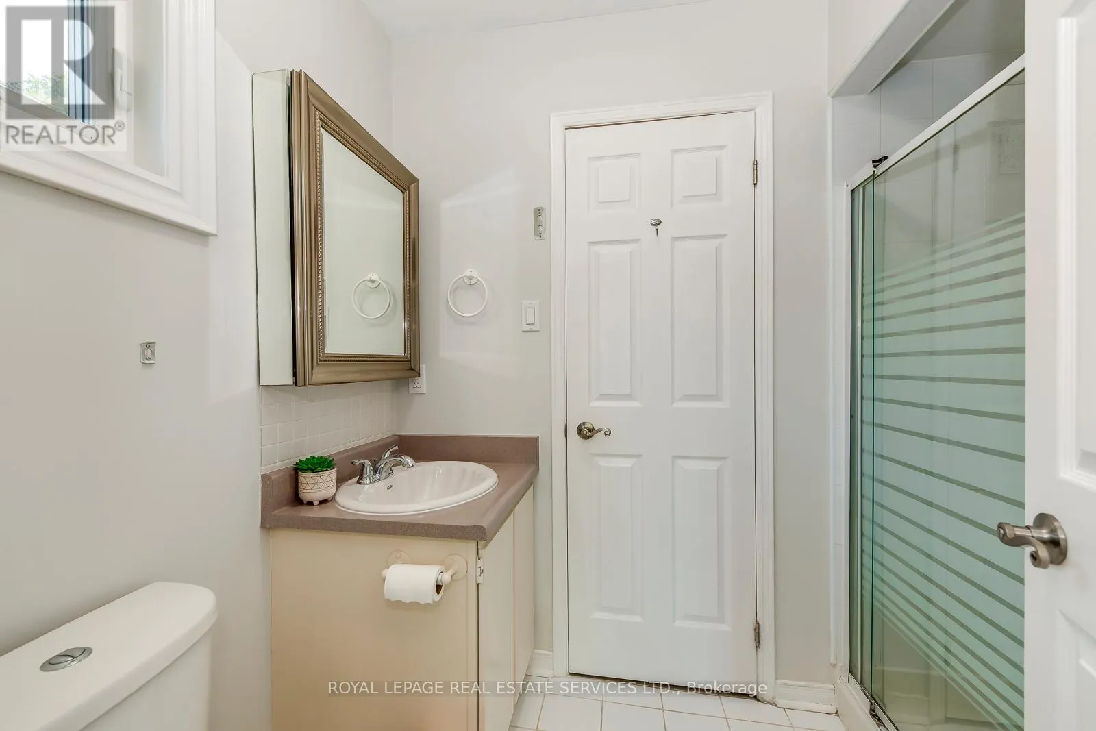 1366 FIELDCREST LANE