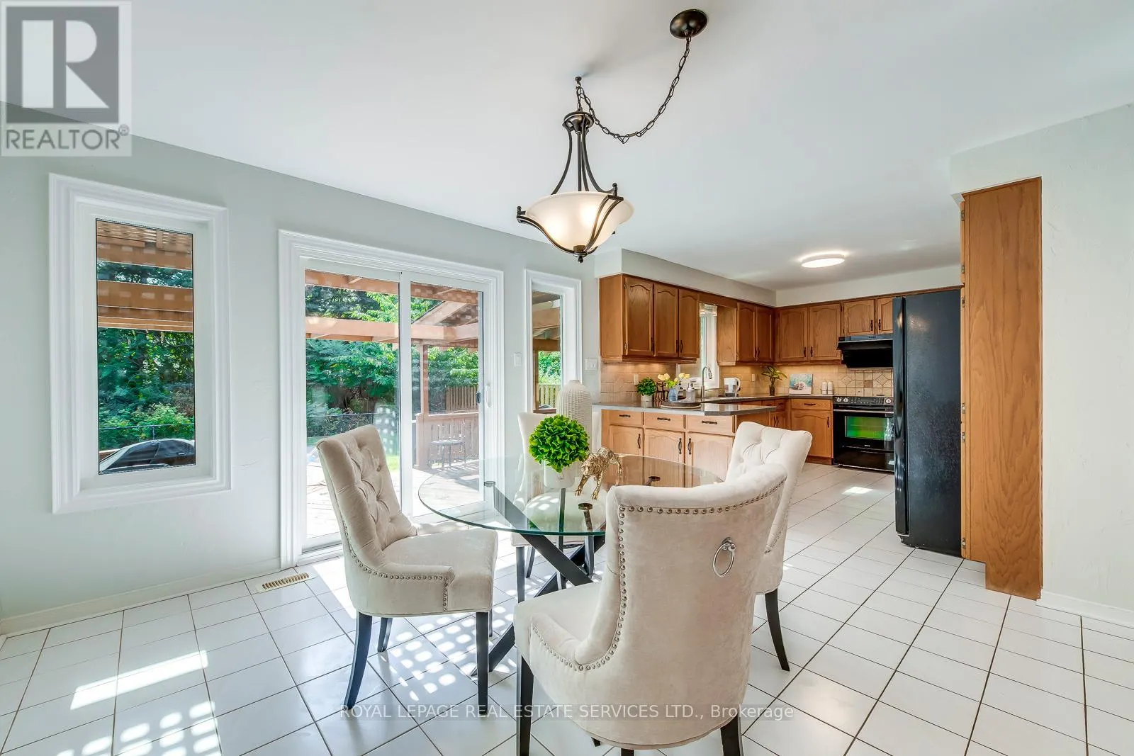 1366 FIELDCREST LANE