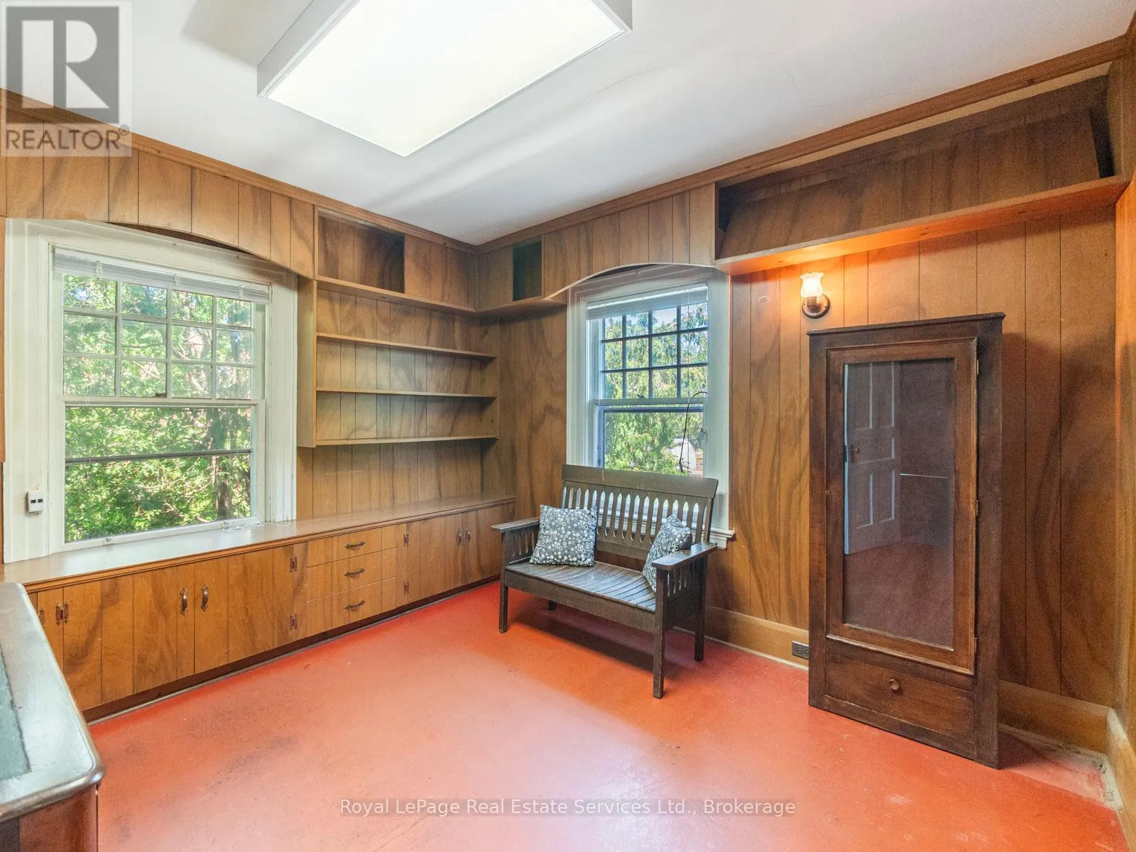 3175 LAKESHORE ROAD W