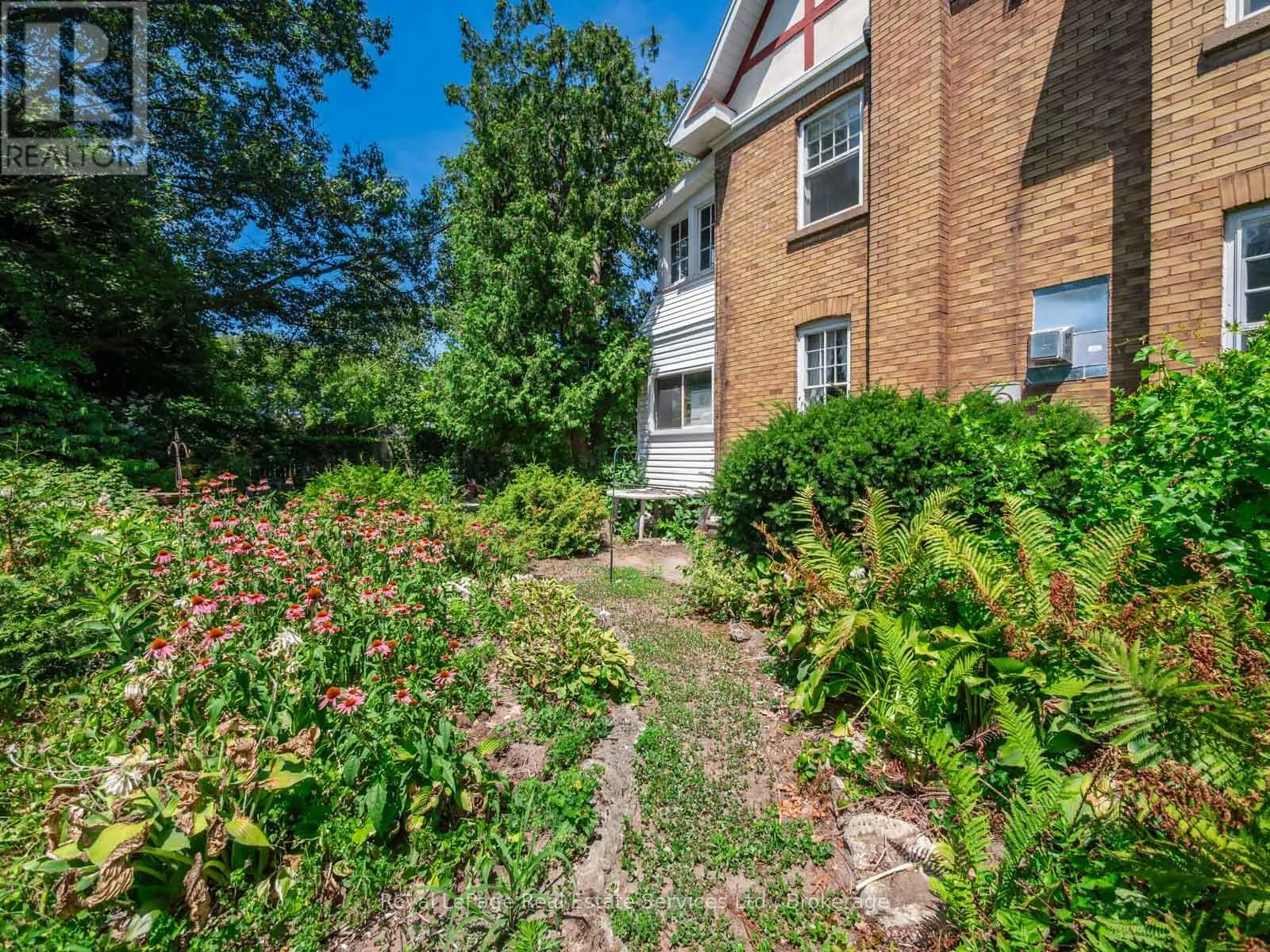 3175 LAKESHORE ROAD W