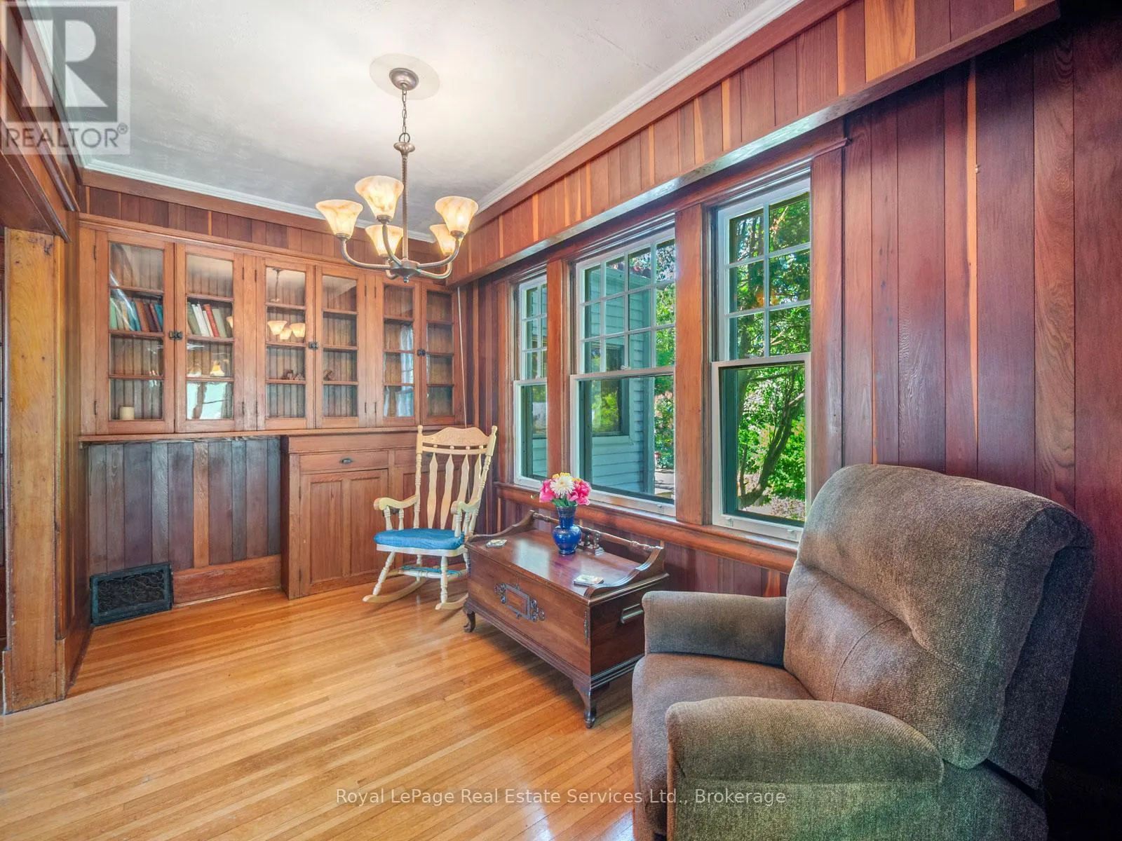 3175 LAKESHORE ROAD W