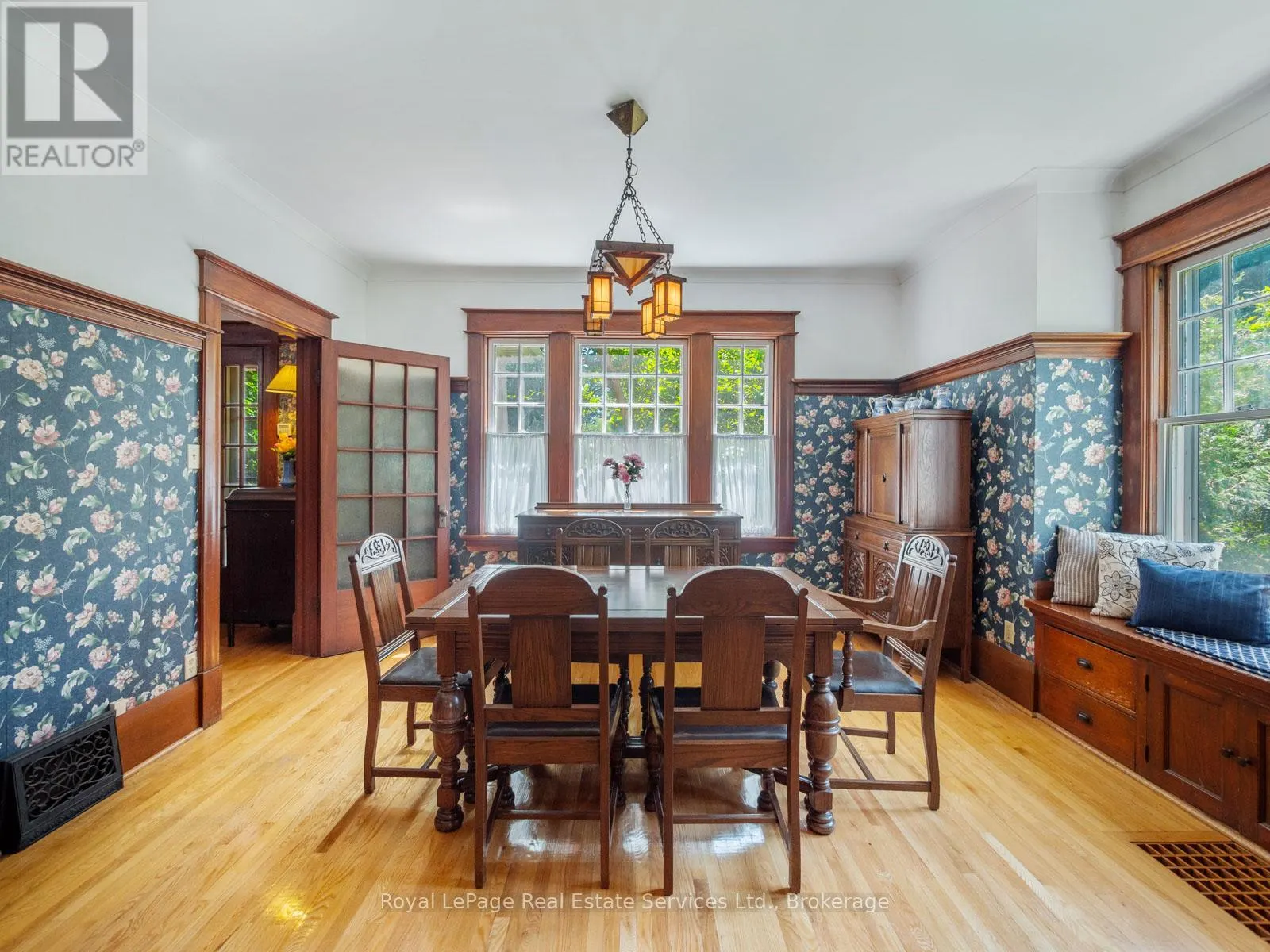 3175 LAKESHORE ROAD W