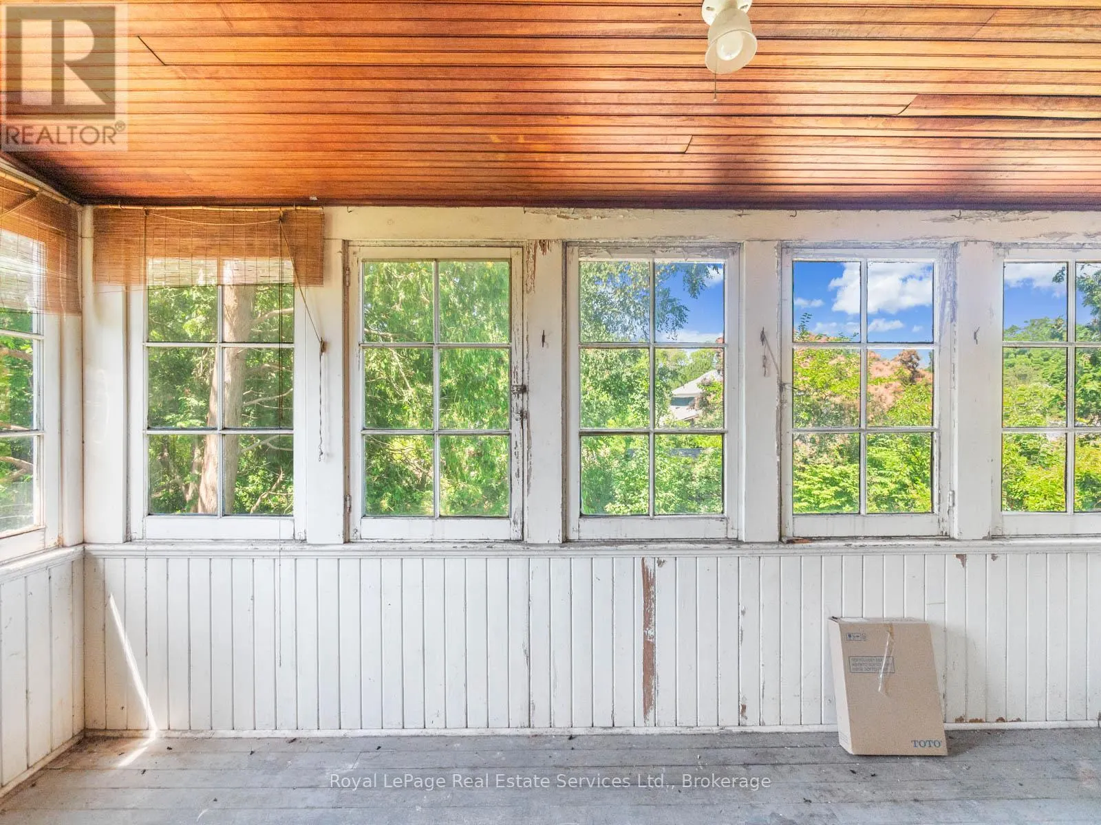 3175 LAKESHORE ROAD W