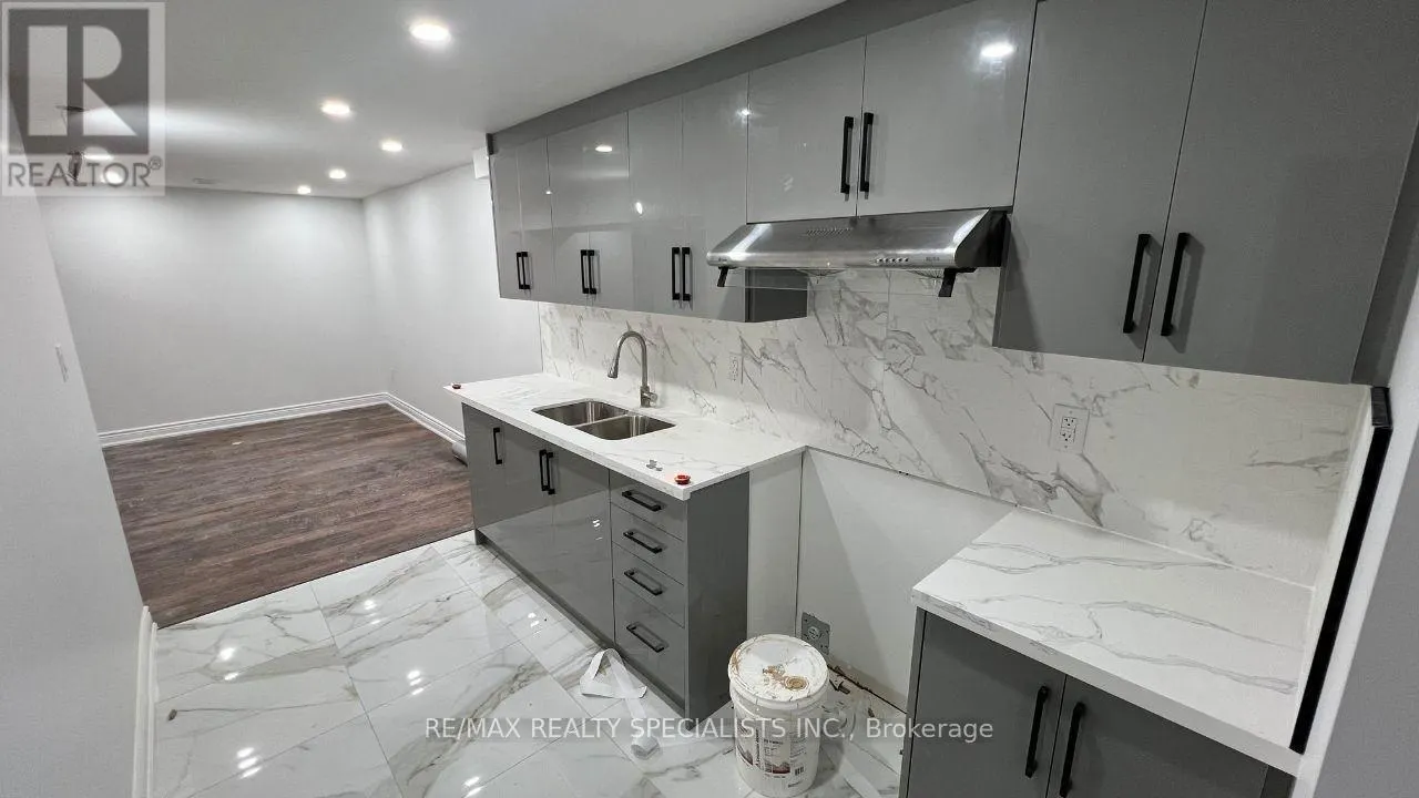 LOWER - 3896 SKYVIEW STREET