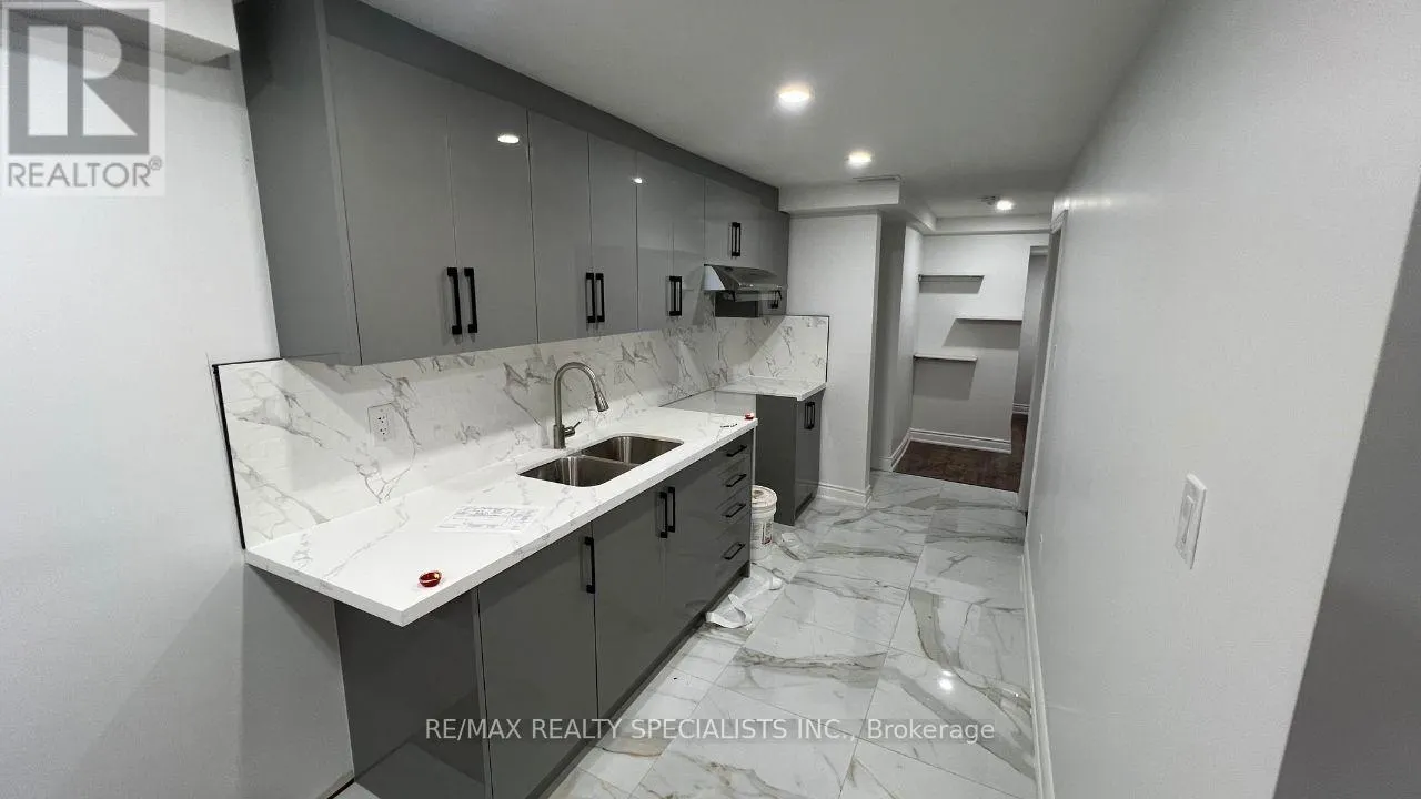 LOWER - 3896 SKYVIEW STREET