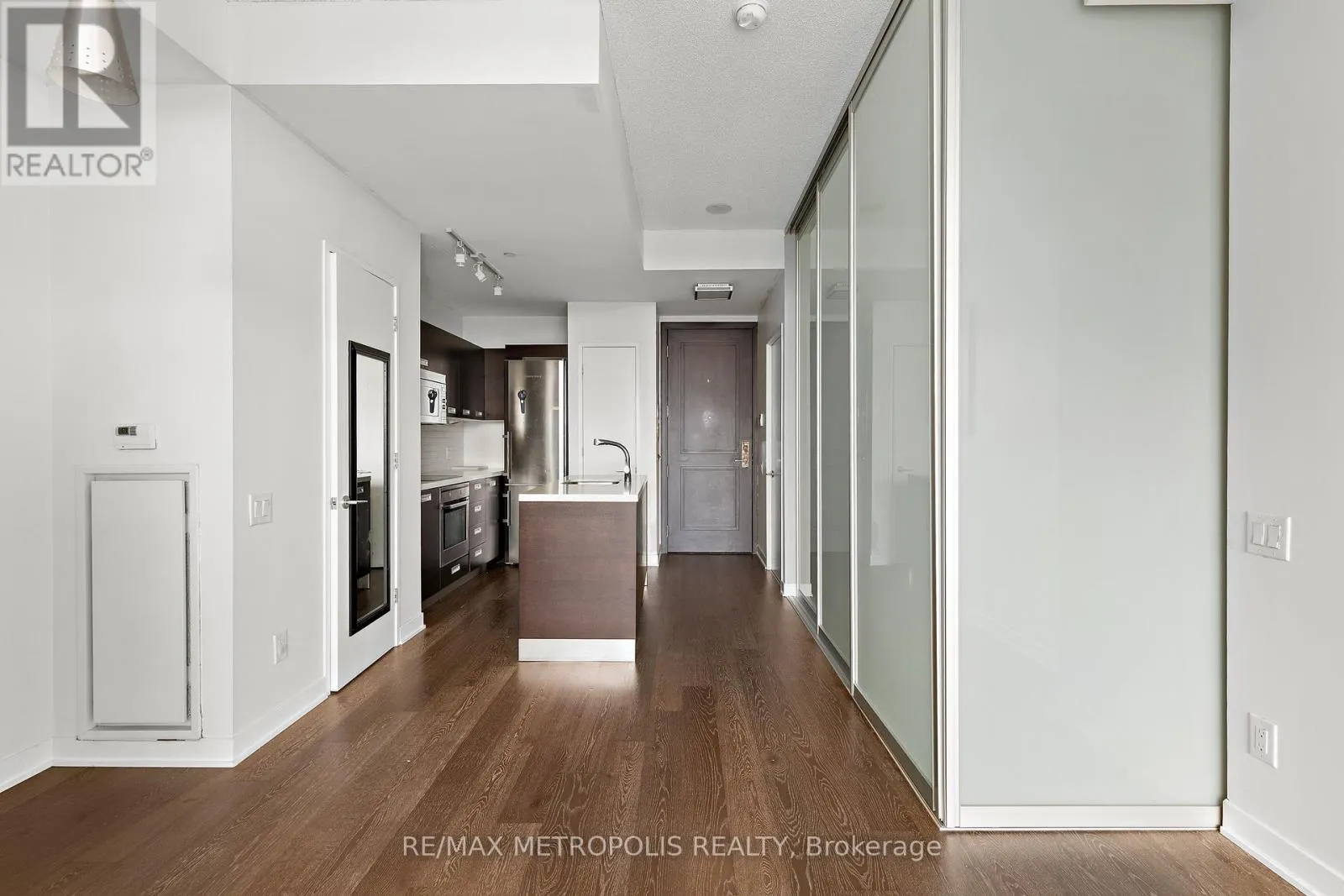 302 - 88 PARK LAWN ROAD