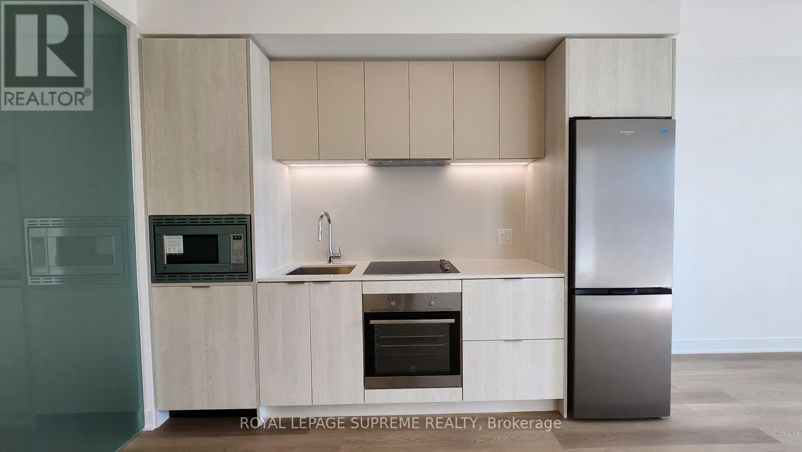 424 - 86 DUNDAS STREET E