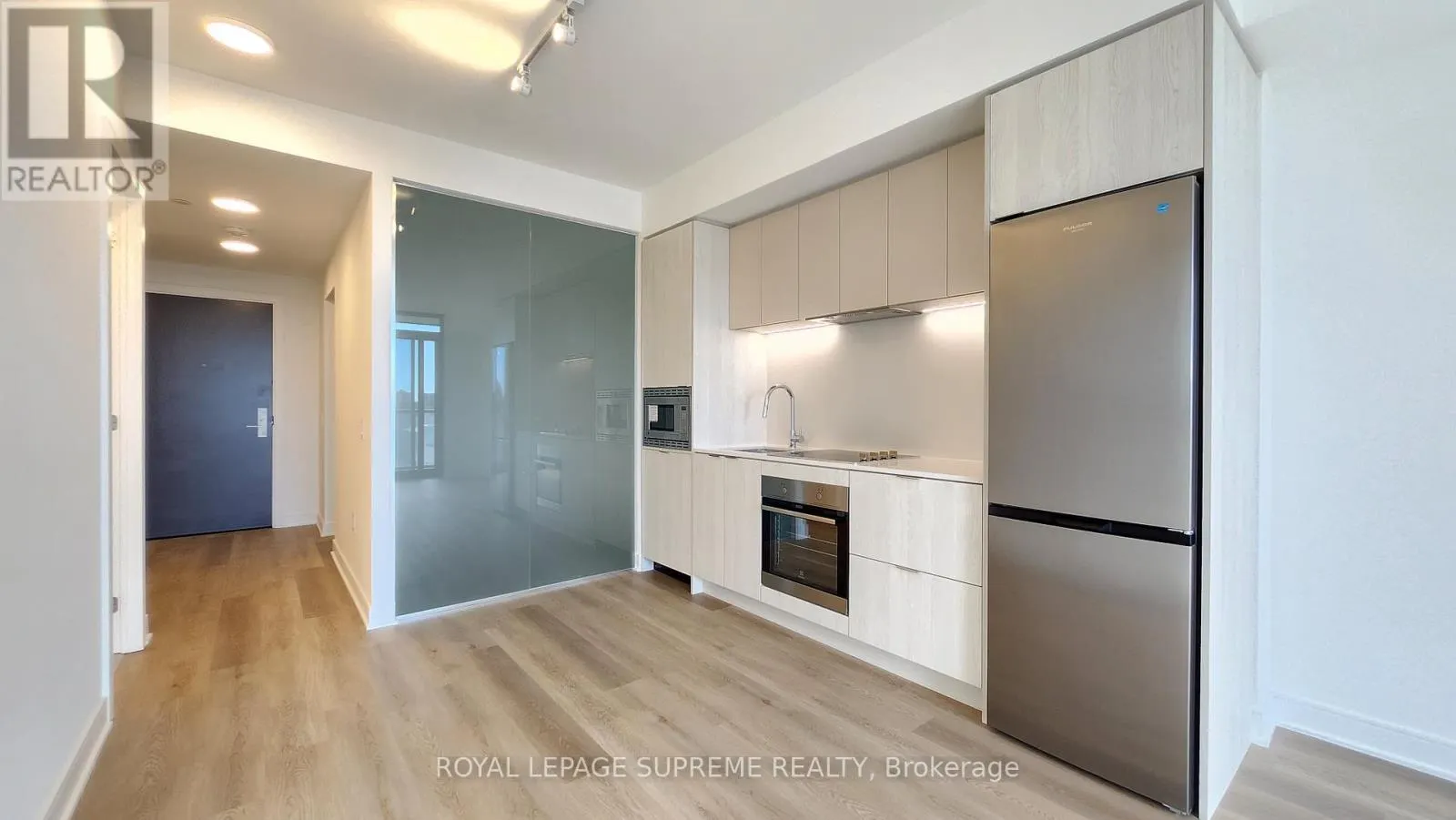 424 - 86 DUNDAS STREET E