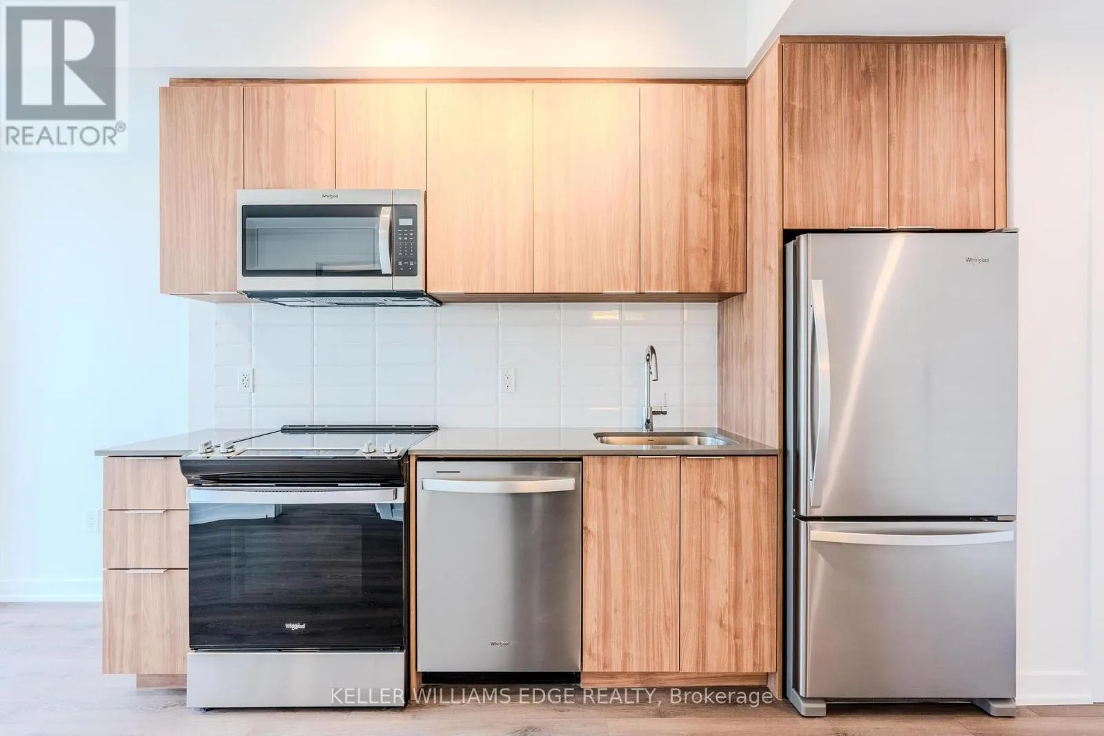 202 - 720 WHITLOCK AVENUE