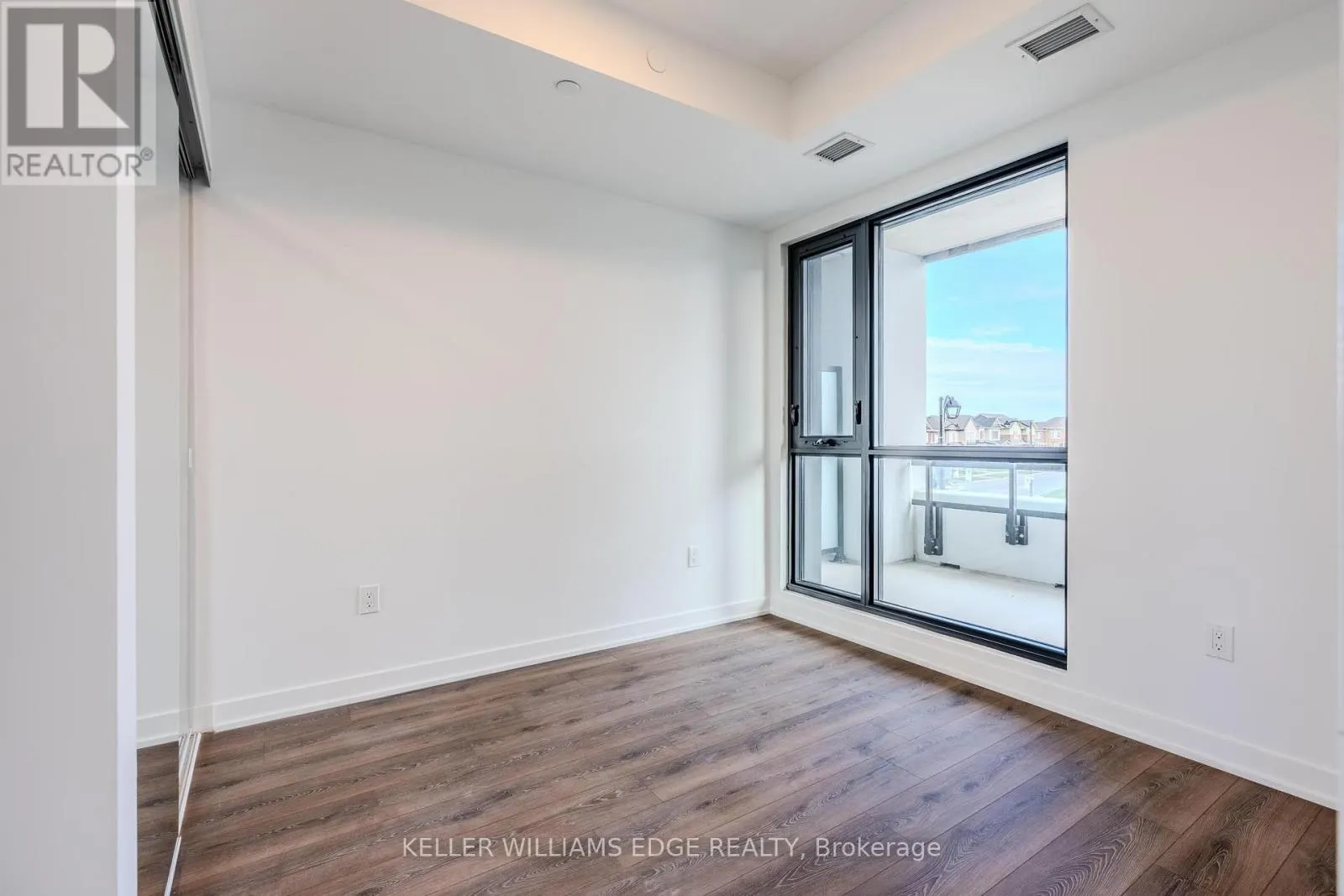 202 - 720 WHITLOCK AVENUE