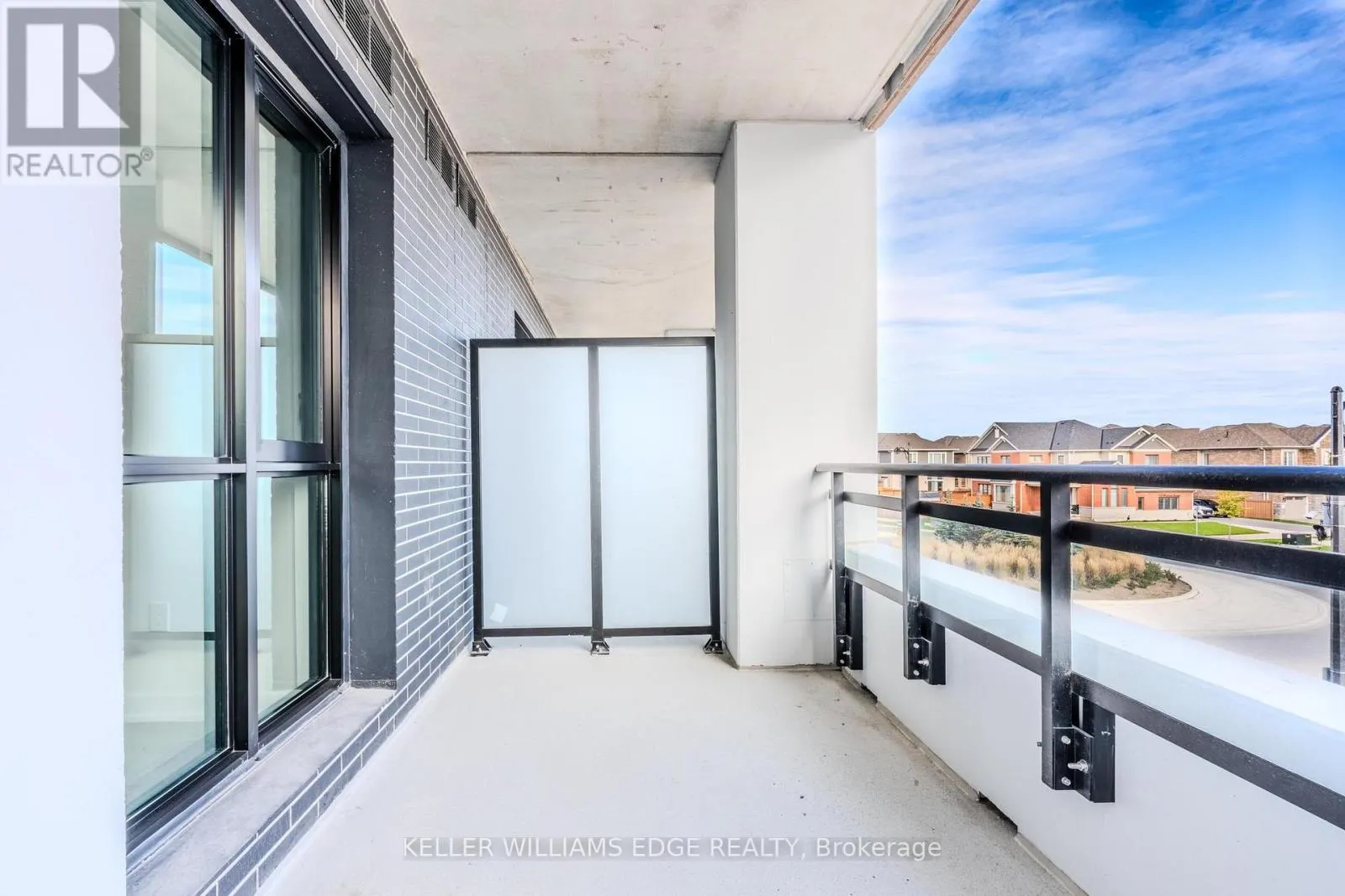 202 - 720 WHITLOCK AVENUE