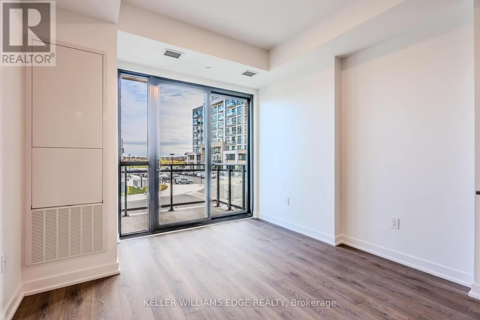 202 - 720 WHITLOCK AVENUE