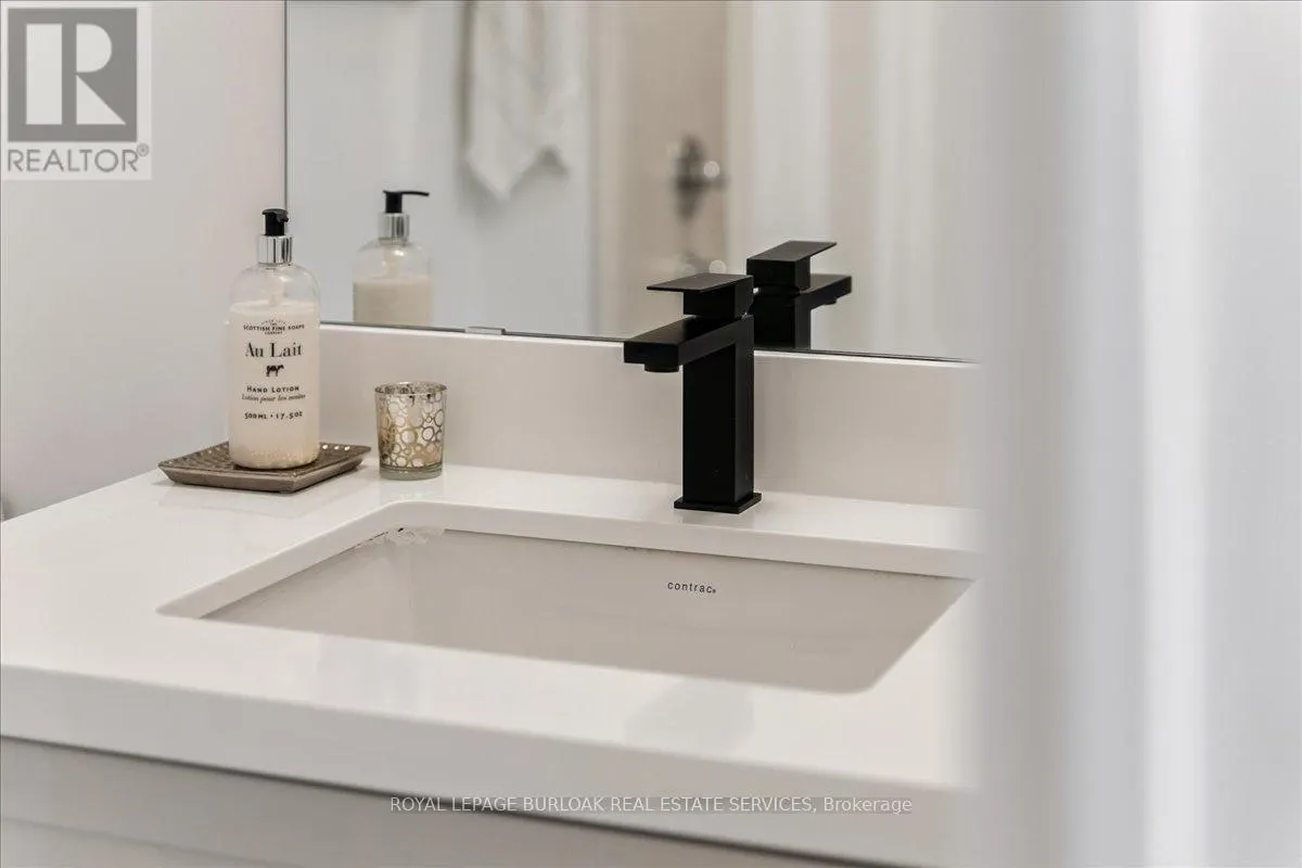 1405 - 2007 JAMES STREET