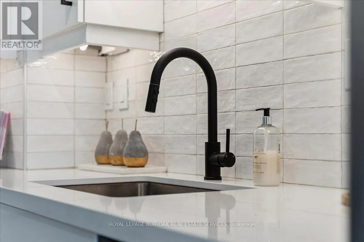 1405 - 2007 JAMES STREET