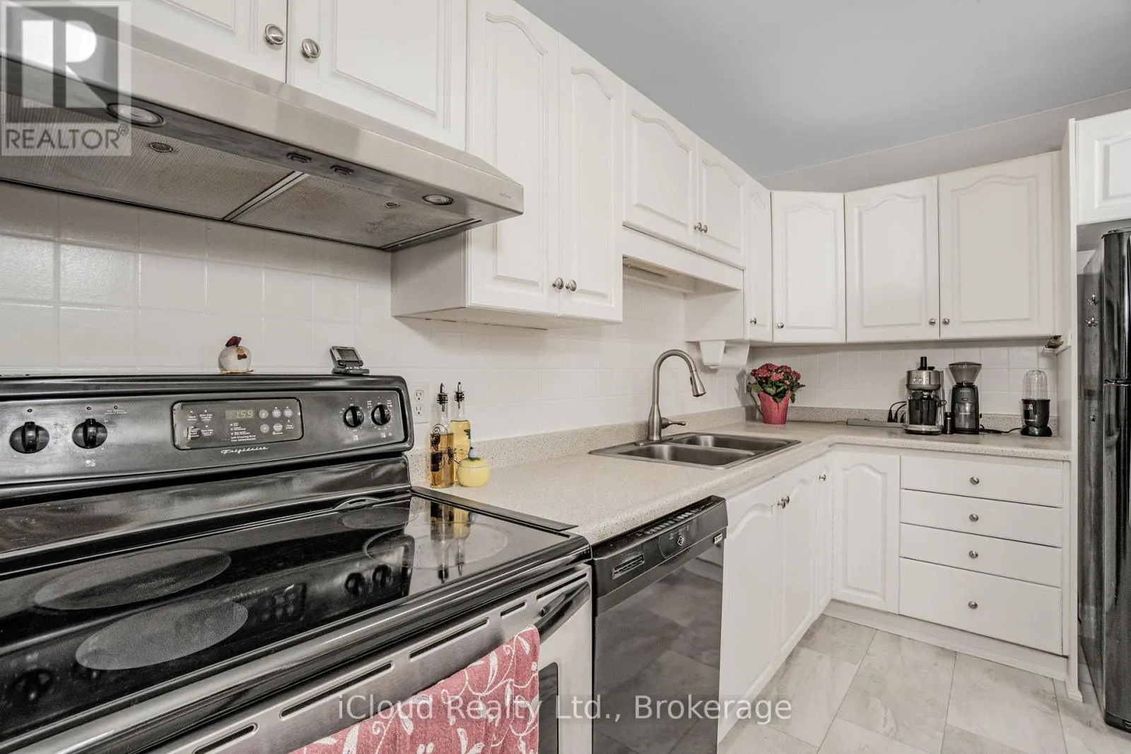 101 - 5061 PINEDALE AVENUE