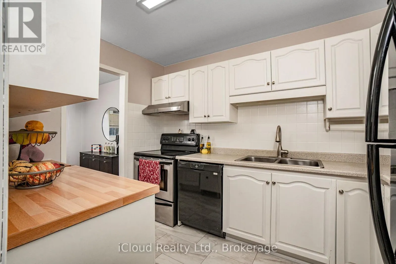 101 - 5061 PINEDALE AVENUE